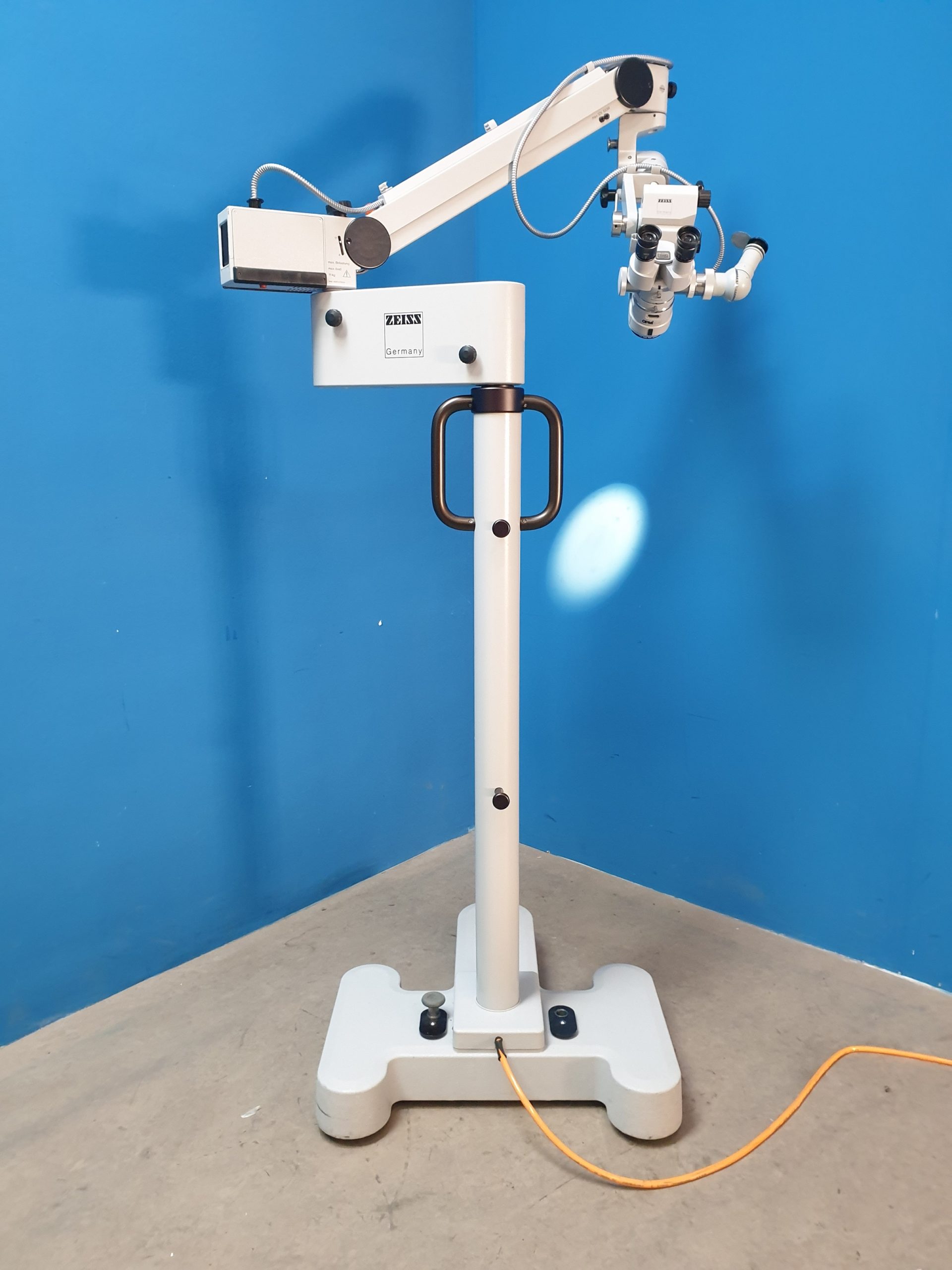 Karl Zeiss Zeiss OPMI MDM Surgical Microscope with Universal S21 Stand 12,5x Objectives thumbnail 16