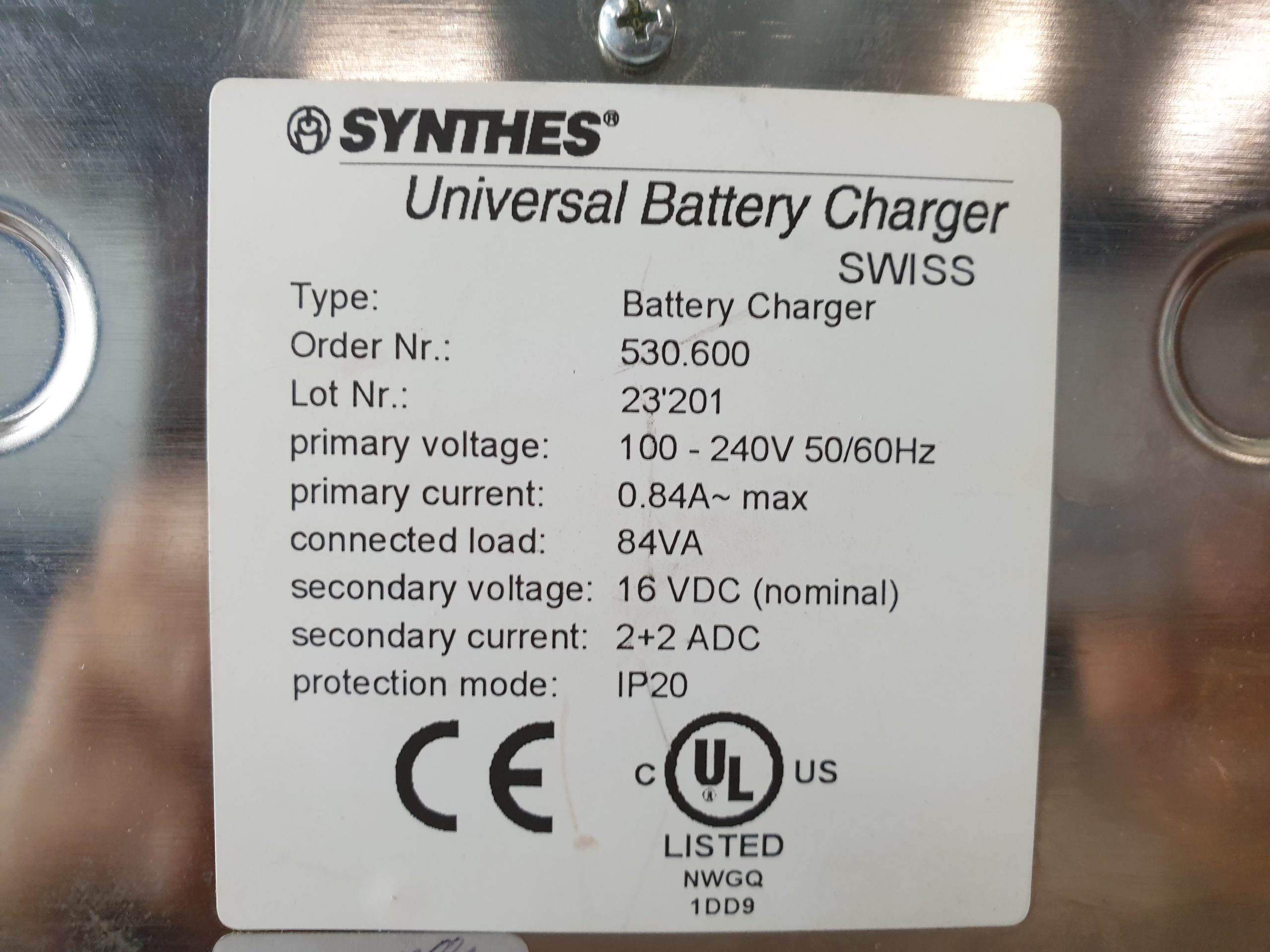 Synthes Universal Battery Charger 530.600 + 2 x Akkus 532.003 + 1 x 532.002 Battery Case + Colibri 532.001 thumbnail 12