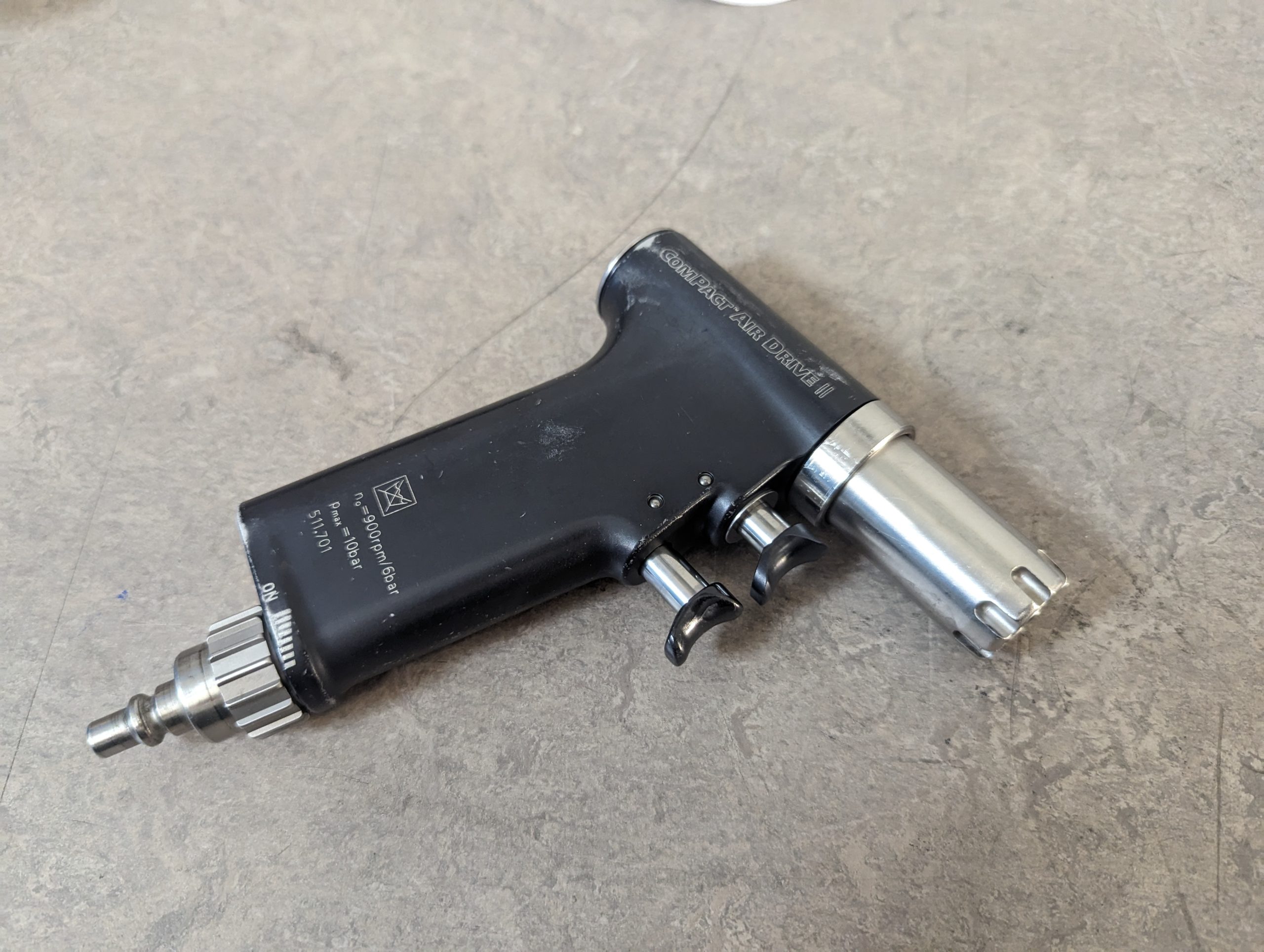 Synthes Compact Air Drive II 511.701 + OSteo 12100 + Swiss 511.785 + 511.750 + 511.730 + Oscillating Saw II 511.801 + Druckluftschlauch … thumbnail 8