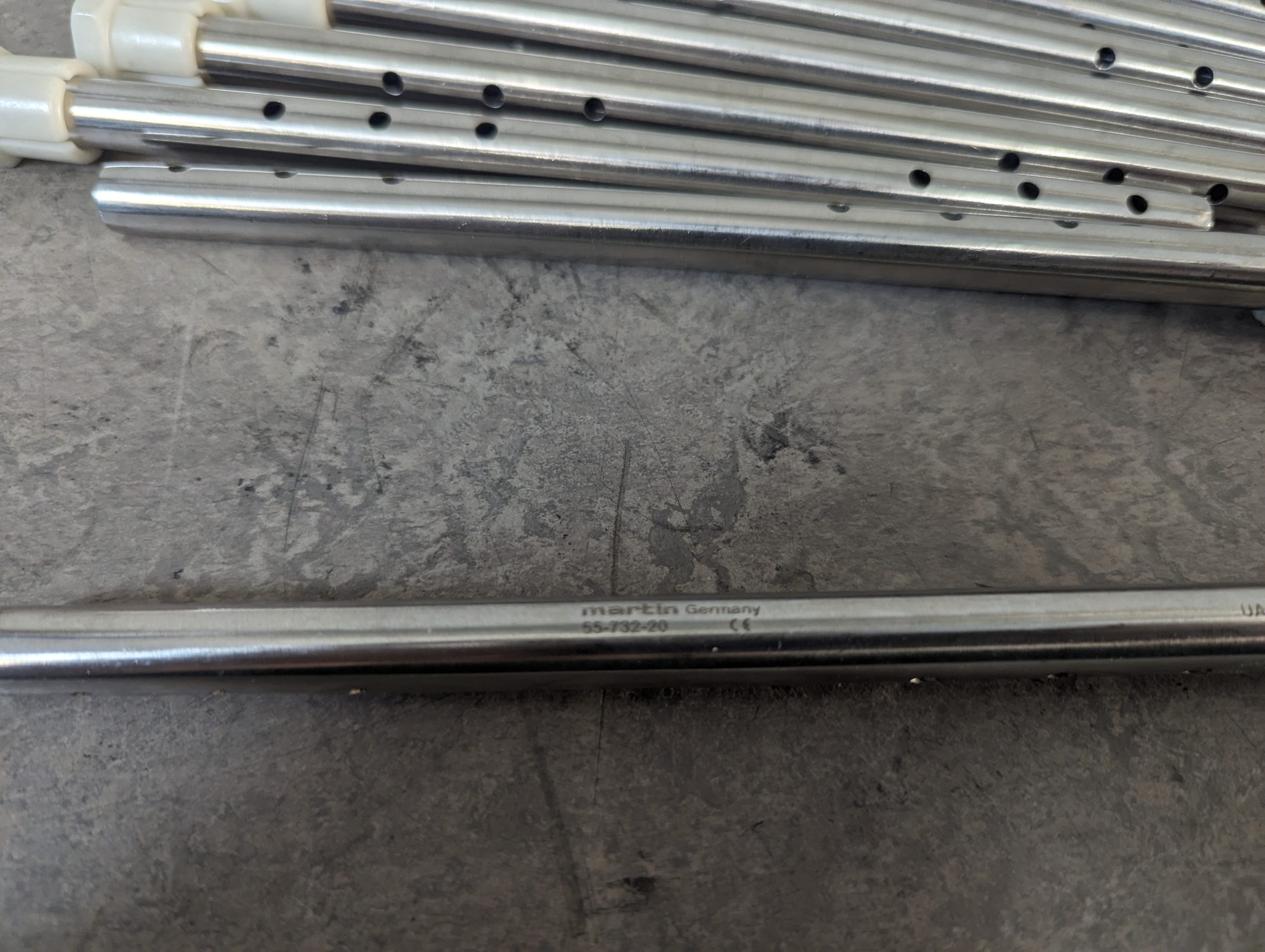 Synthes Compact Air Drive II 511.701 + OSteo 12100 + Swiss 511.785 + 511.750 + 511.730 + Oscillating Saw II 511.801 + Druckluftschlauch … thumbnail 20