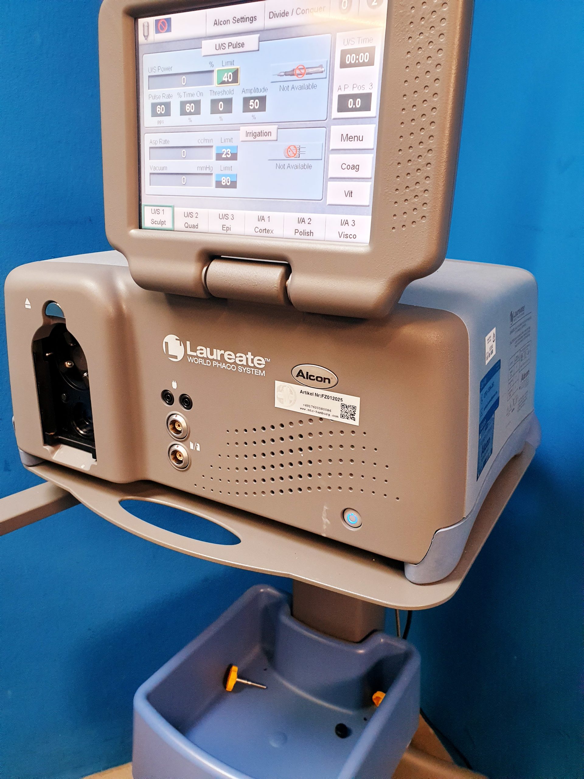 Alcon laureate world phaco system thumbnail 2