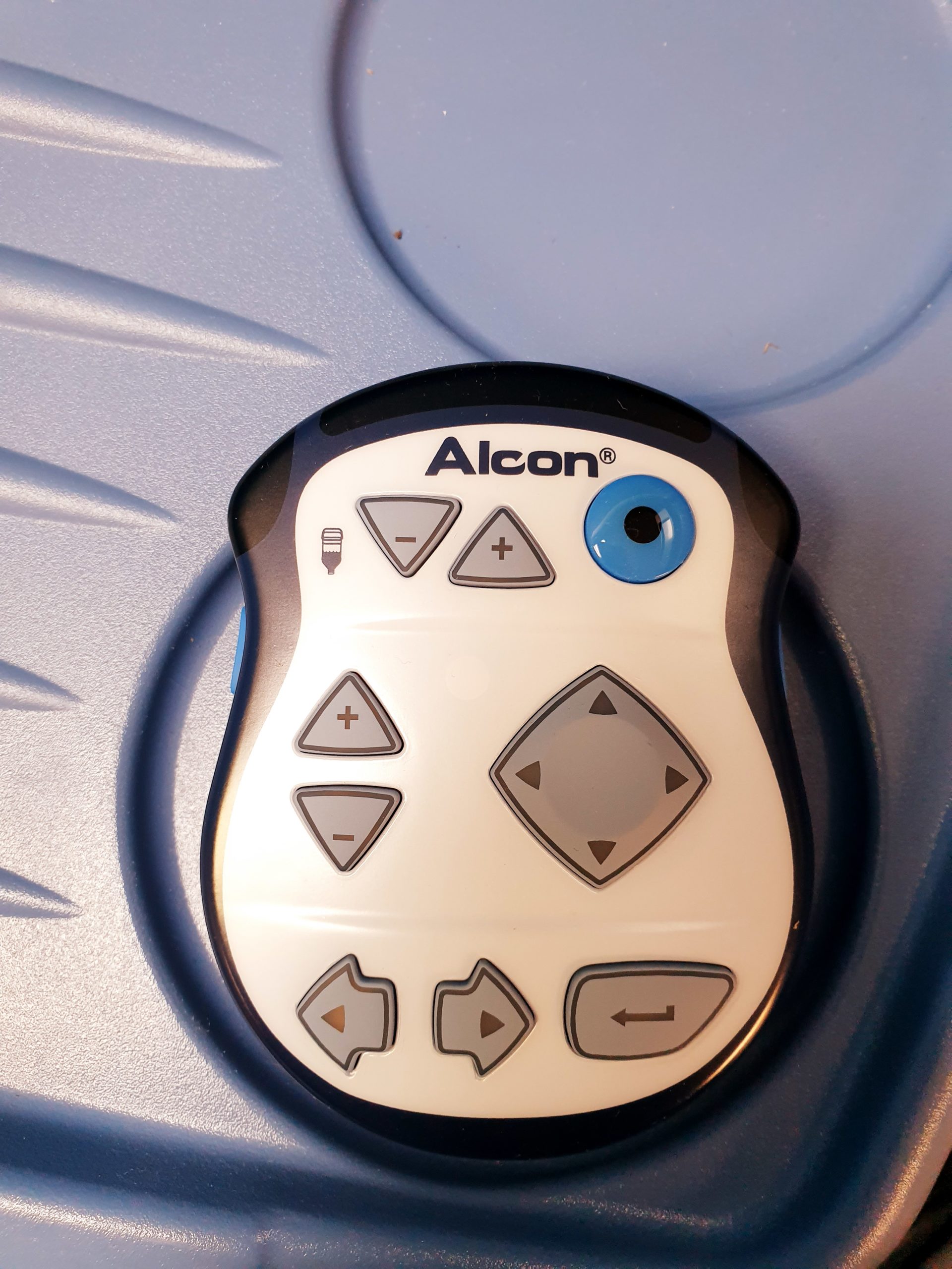 Alcon laureate world phaco system thumbnail 9