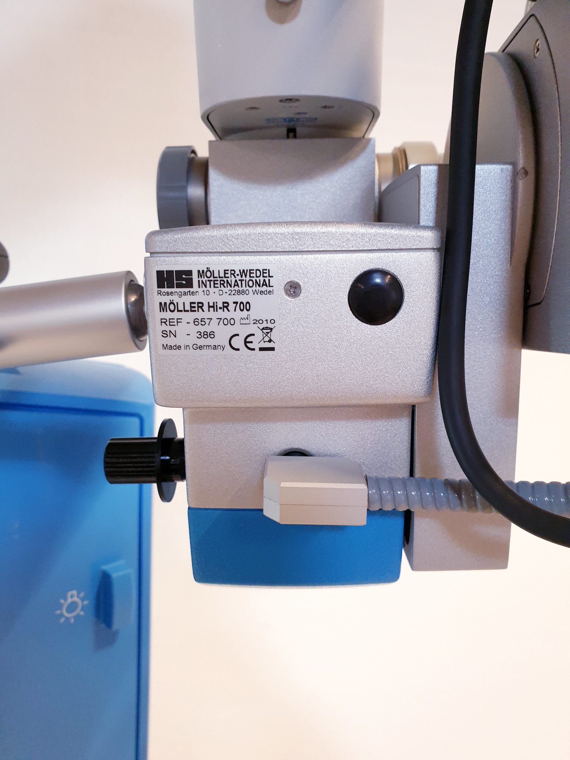 HS Möller Hi-R700 Surgical Microscope DOM2010 thumbnail 4