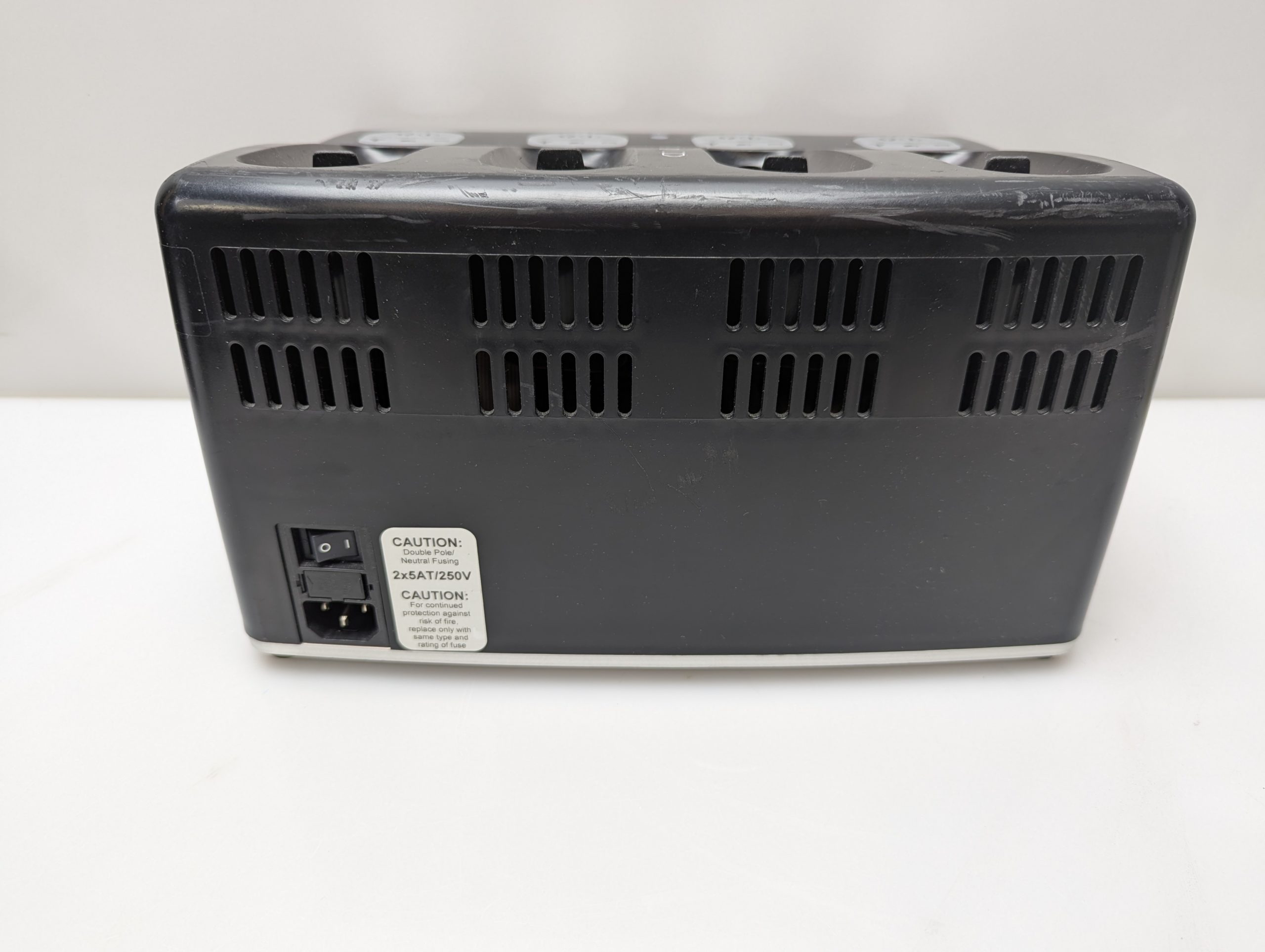 Synthes 05.001.204 Universal Battery Charger II thumbnail 6