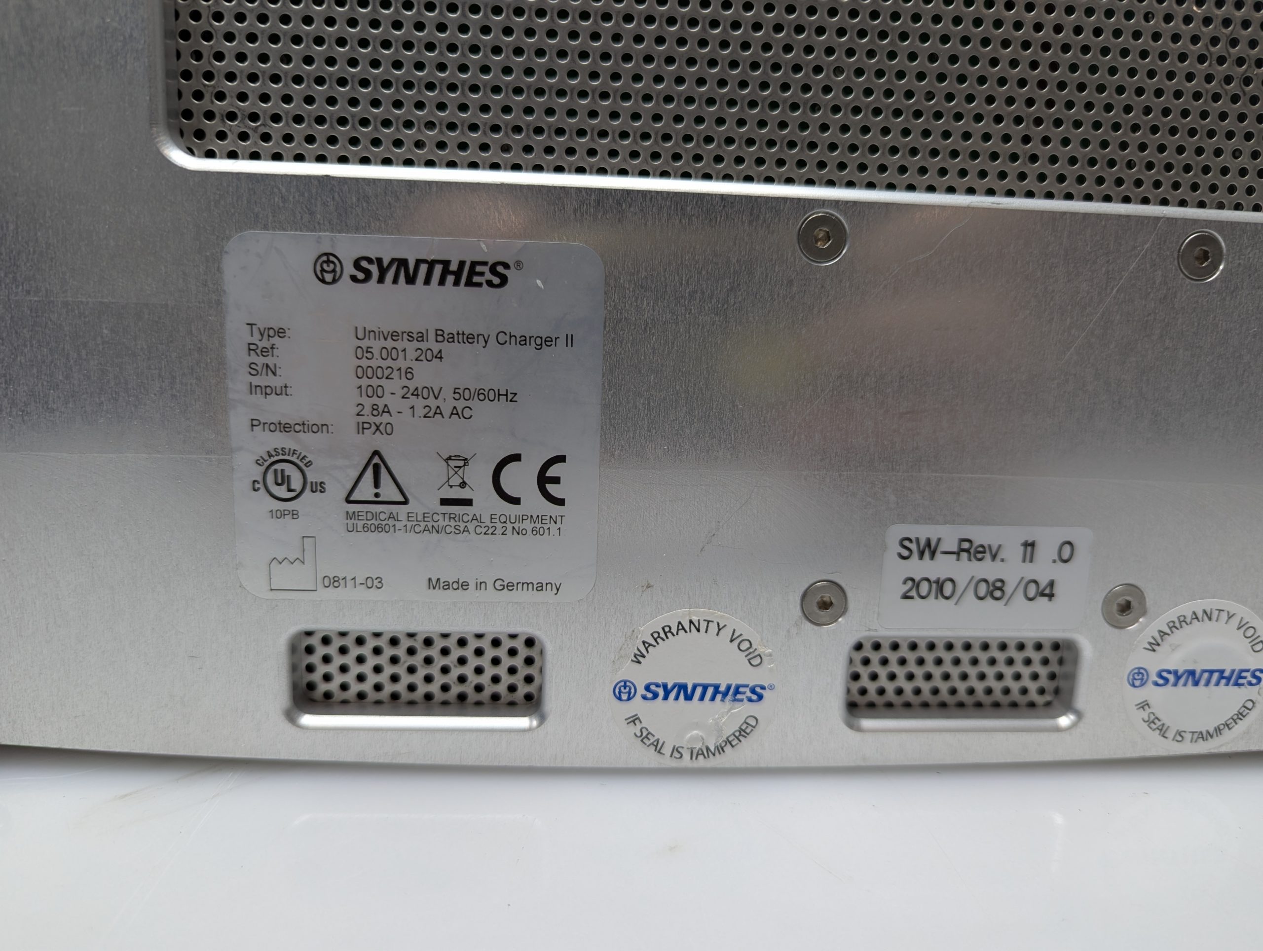 Synthes 05.001.204 Universal Battery Charger II thumbnail 8
