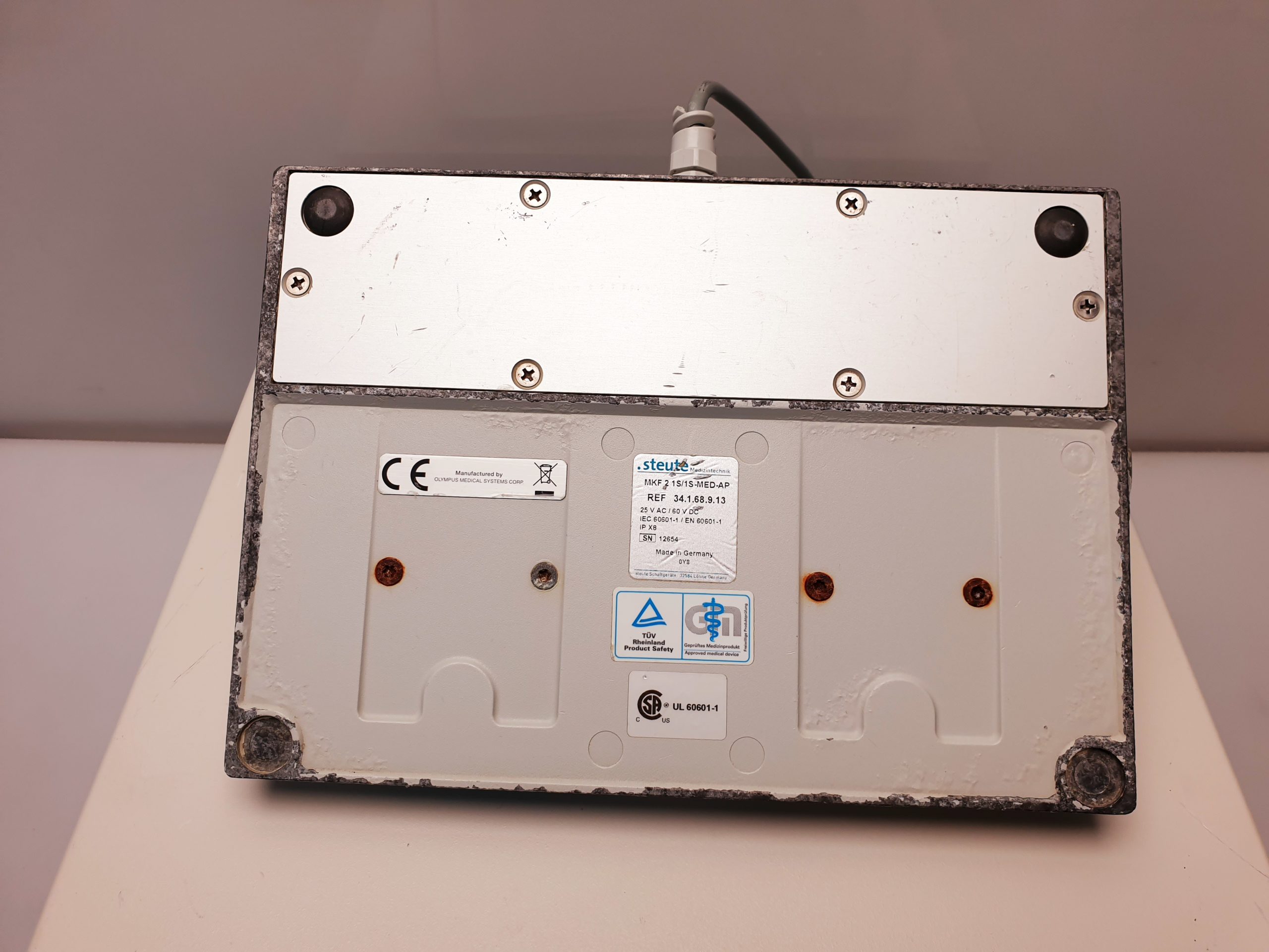 Olympus UES-40 SurgMaster Electrosurgical Unit – Bipolar Monopolar mit Fußpedal thumbnail 5