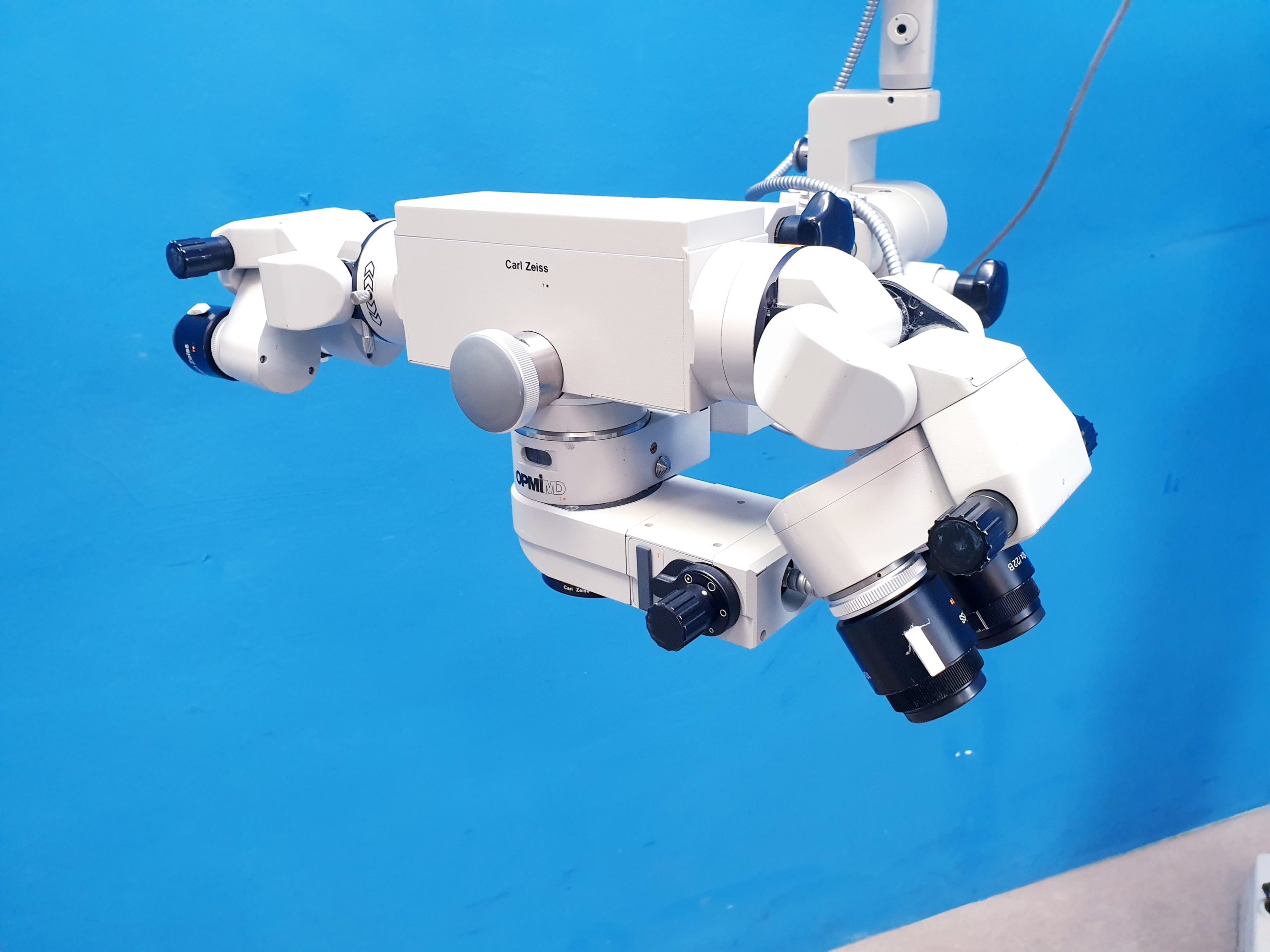 Zeiss Opmi MD auf S3 Stativ – mit mitbeobachter thumbnail 8