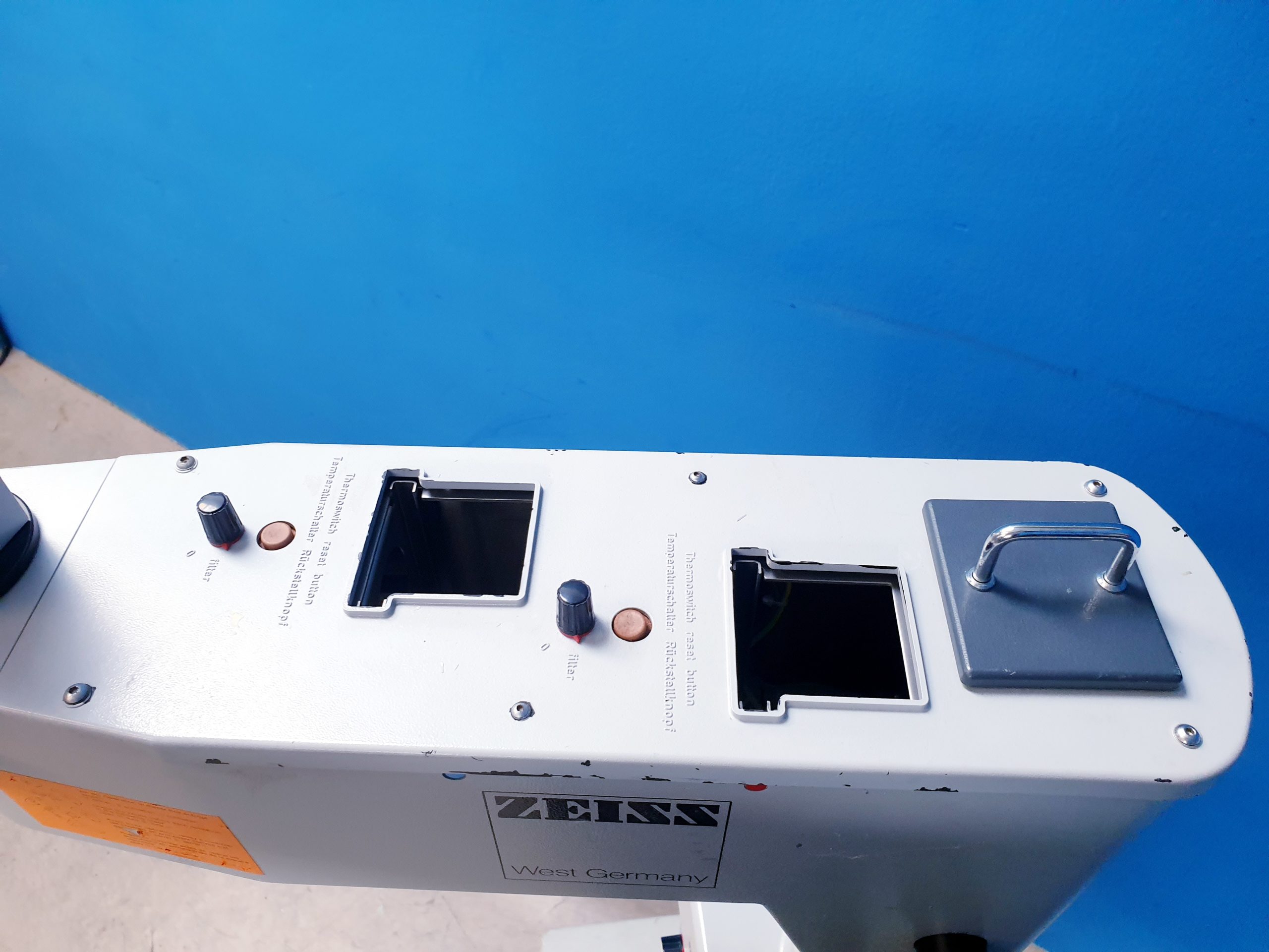 Zeiss Opmi MD auf S3 Stativ – mit mitbeobachter thumbnail 23