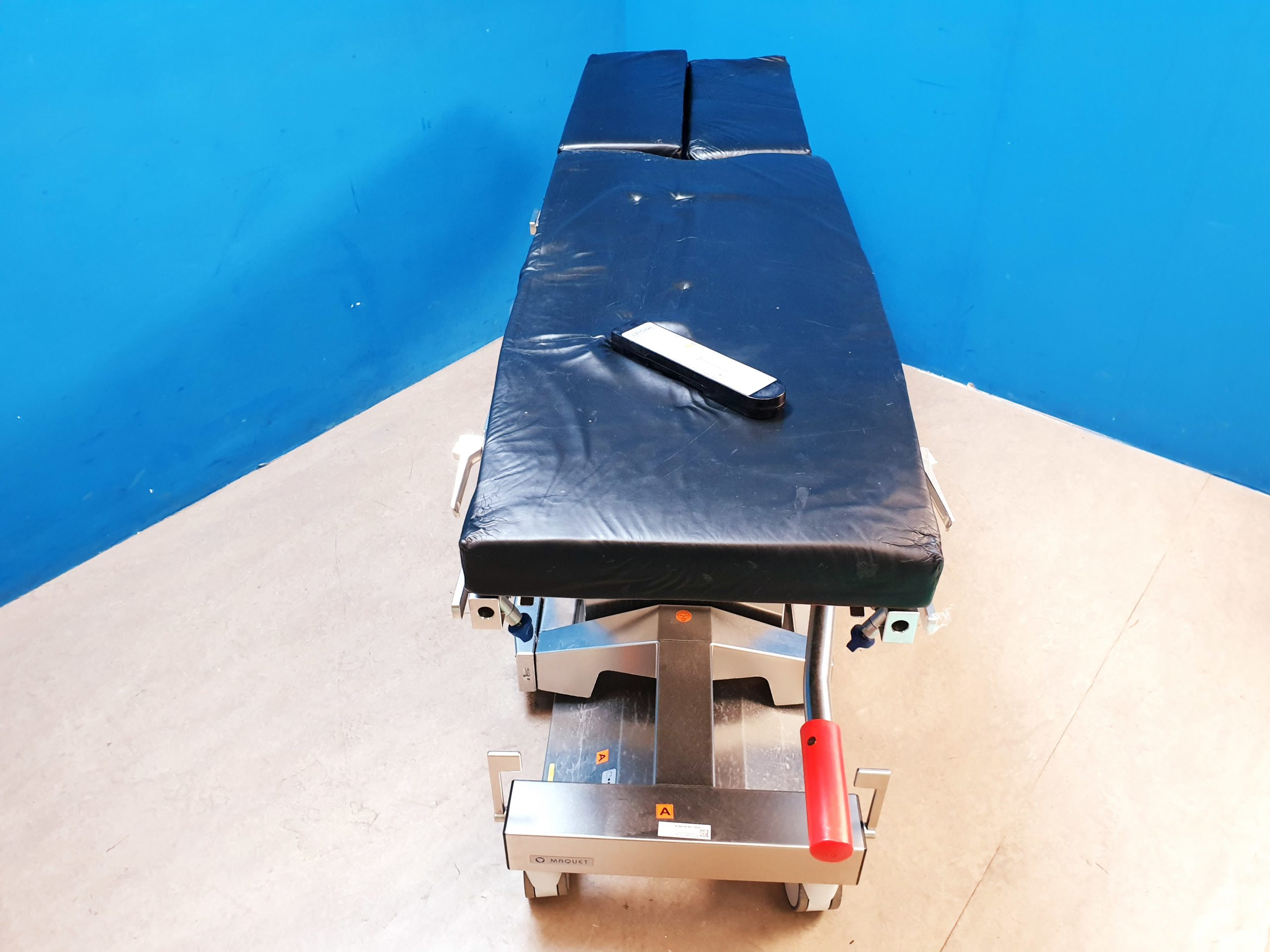 Maquet 1150.10A0 + 1150.01CO + Ladegerät – Mobiles System – Fahrbar thumbnail 4
