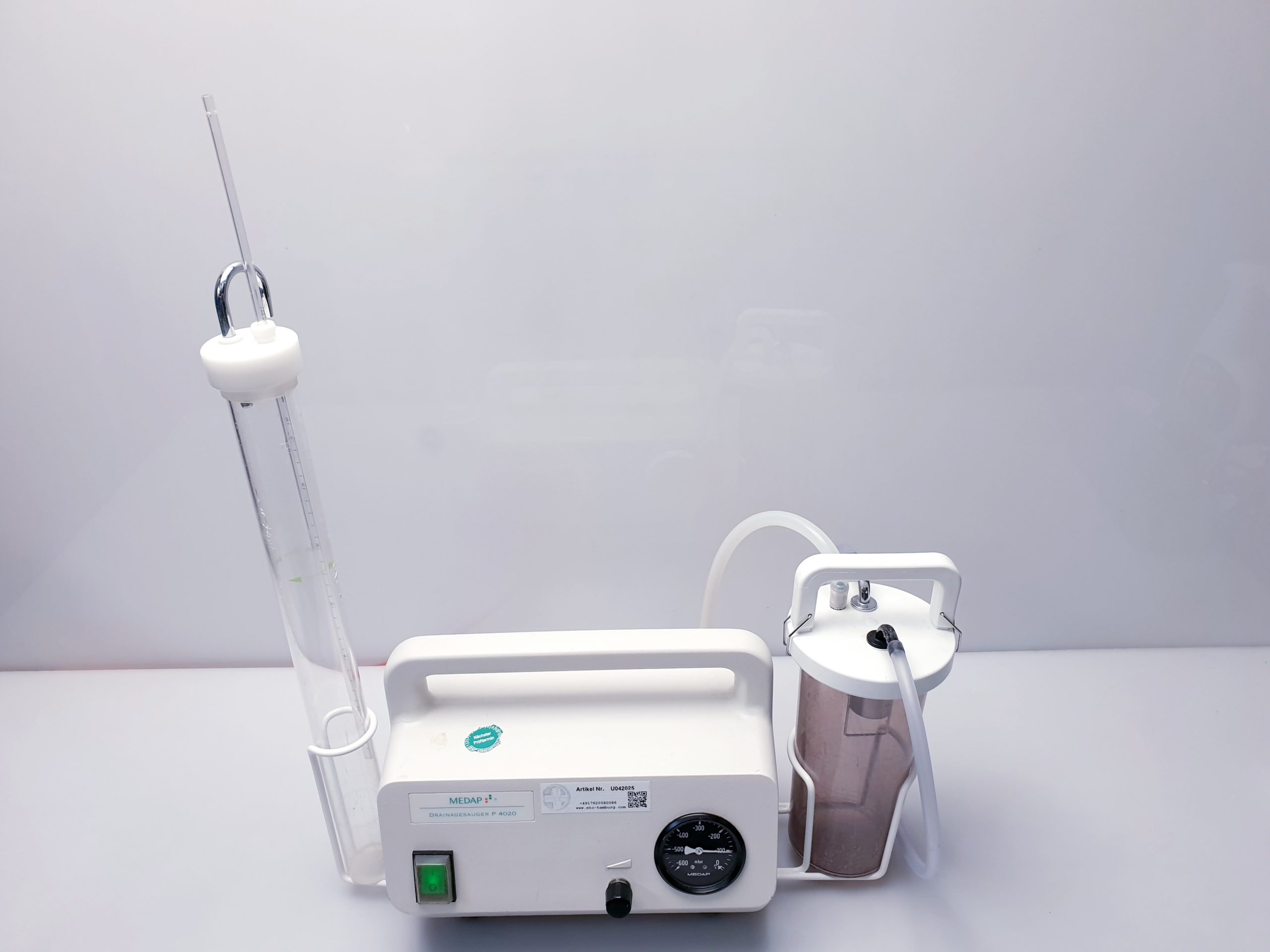 Medap Heraeus Drainagesauger Absaugpumpe Chirurgischer Sauger P 4020 mit behälter — image 1 of 9