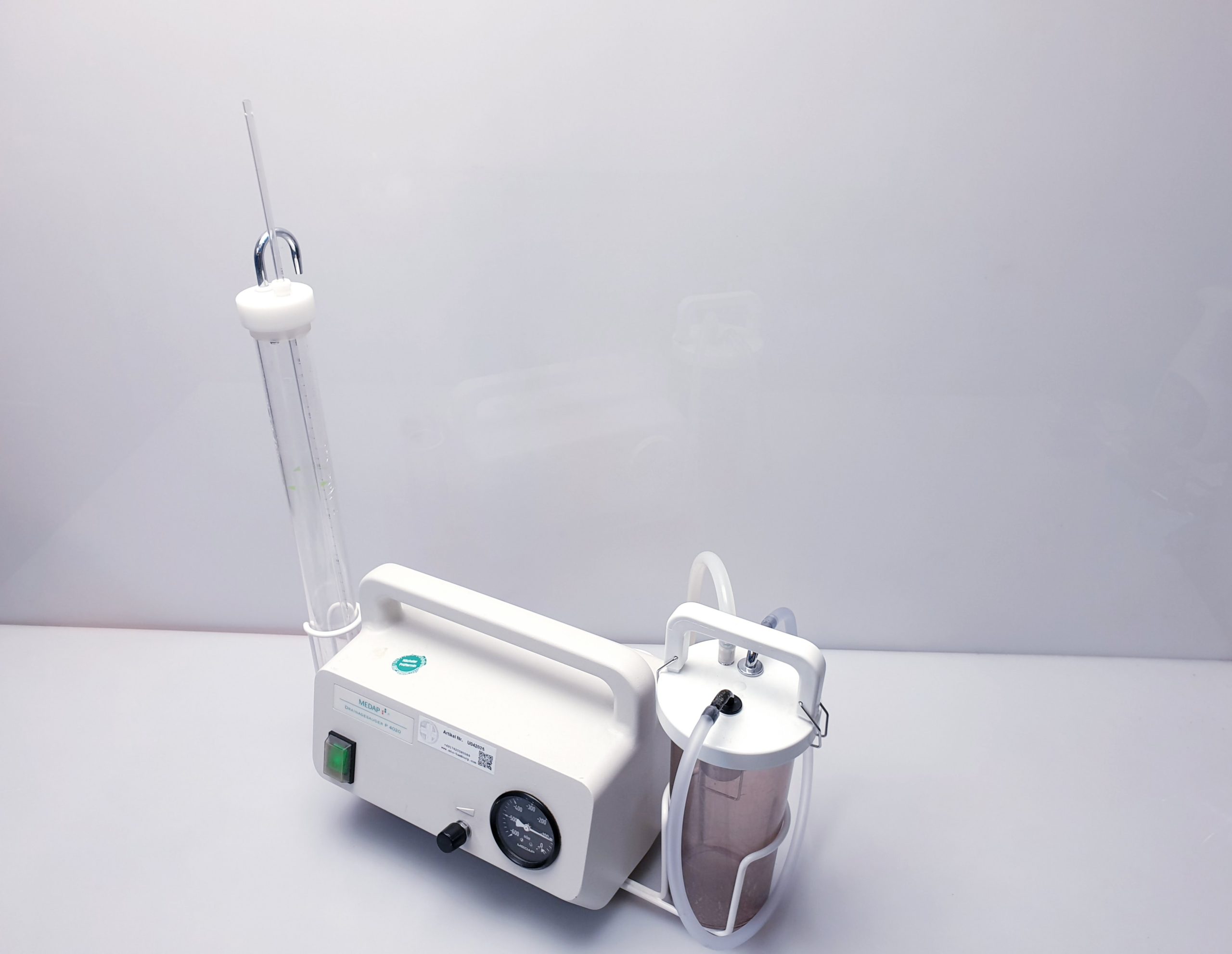 Medap Heraeus Drainagesauger Absaugpumpe Chirurgischer Sauger P 4020 mit behälter thumbnail 5