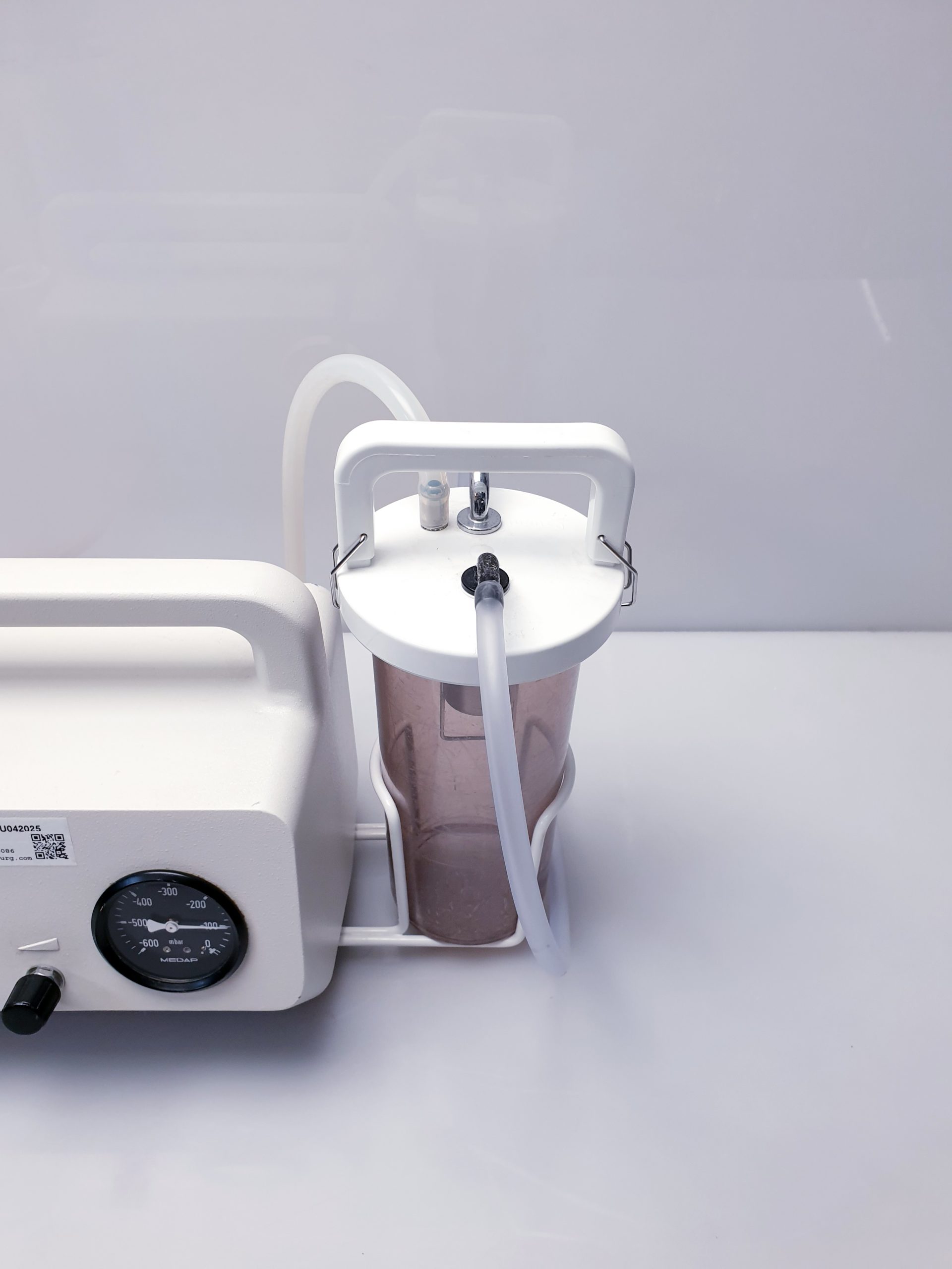 Medap Heraeus Drainagesauger Absaugpumpe Chirurgischer Sauger P 4020 mit behälter thumbnail 6