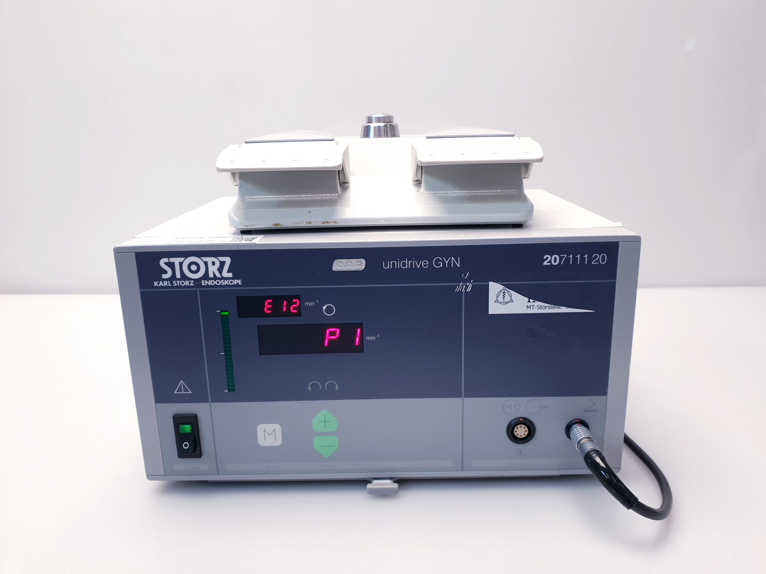 Karl Storz Unidrive GYN 207111 20 – 20711120 Konsole + 20016630 Fussspedal — image 1 of 13