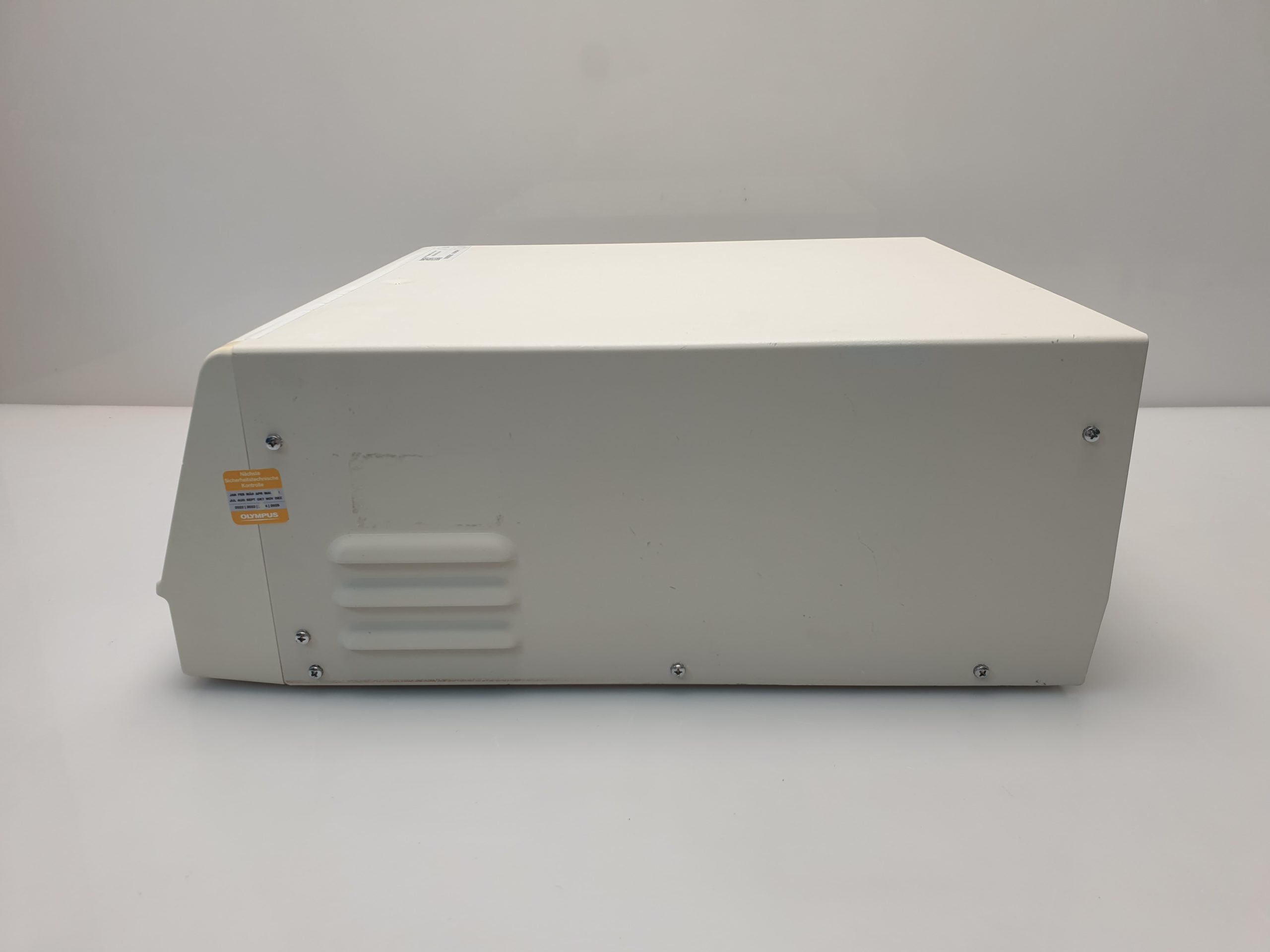 Olympus UES-40 – UES40 UES 40 SurgMaster Electrosurgical Unit – Bipolar Monopolar thumbnail 5