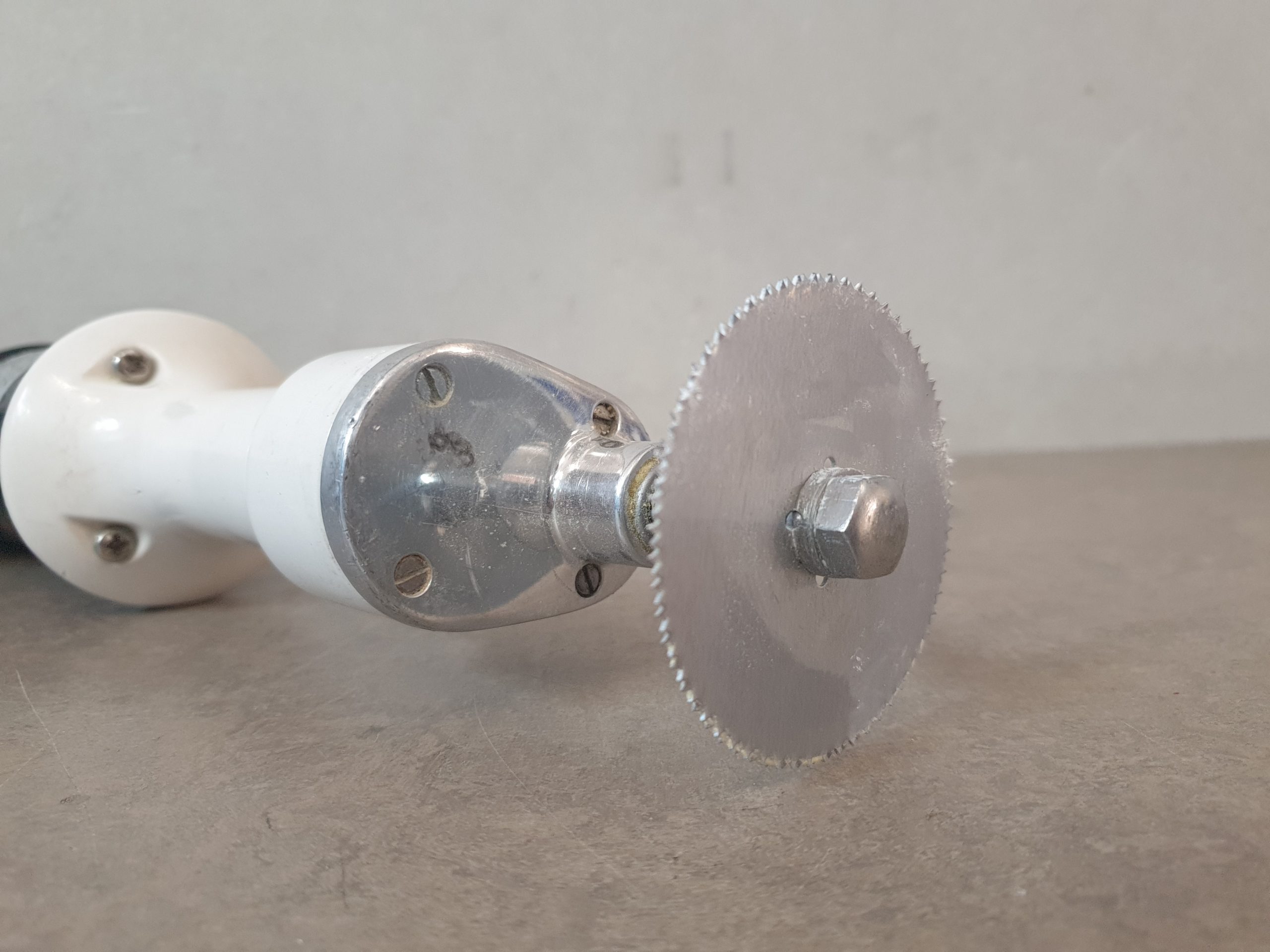 Aesculap 892516 Oscillant Gipssäge 90 Watt thumbnail 2