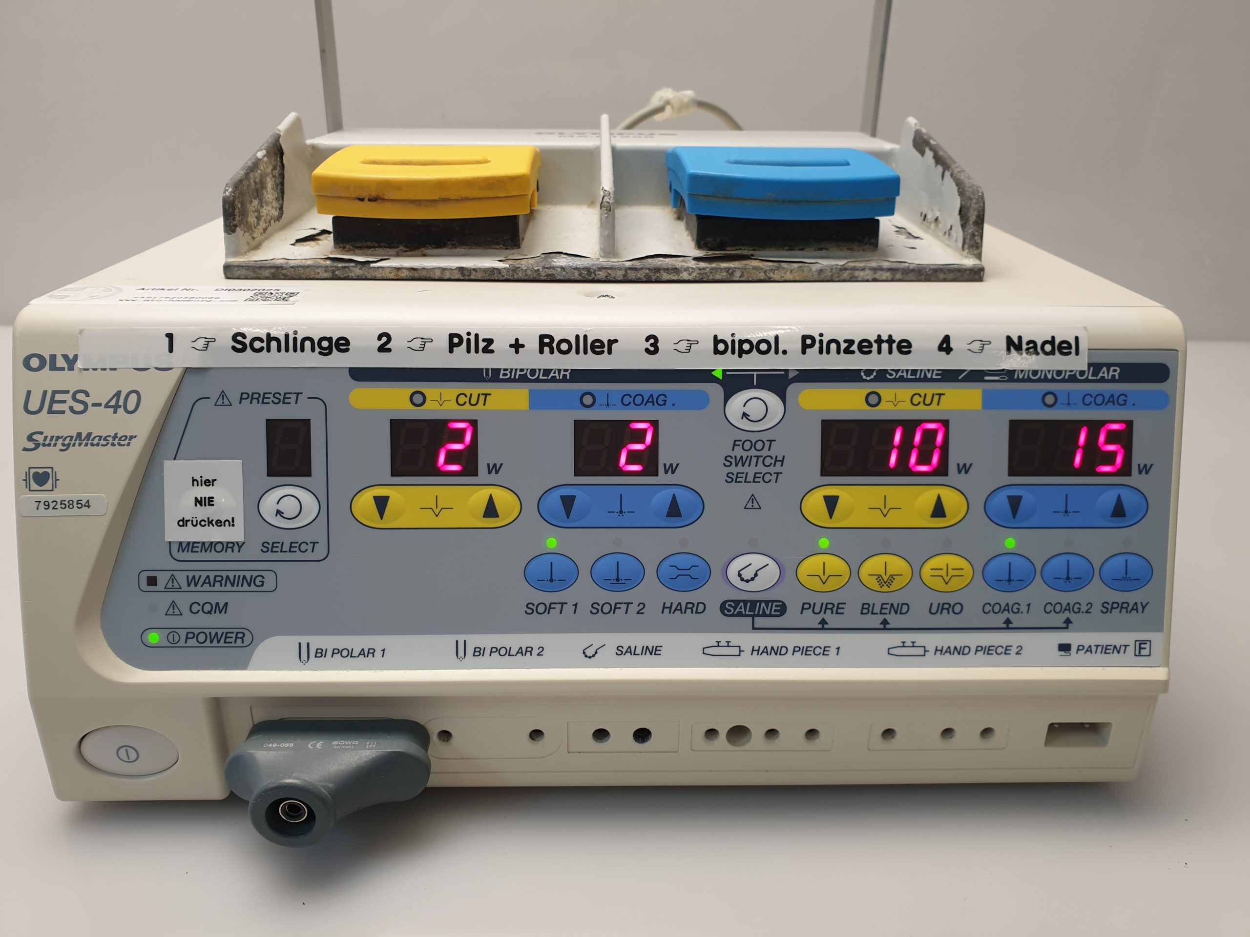 Olympus UES-40 – UES40 UES 40 SurgMaster Electrosurgical Unit – Bipolar Monopolar mit Fußpedal — image 1 of 4