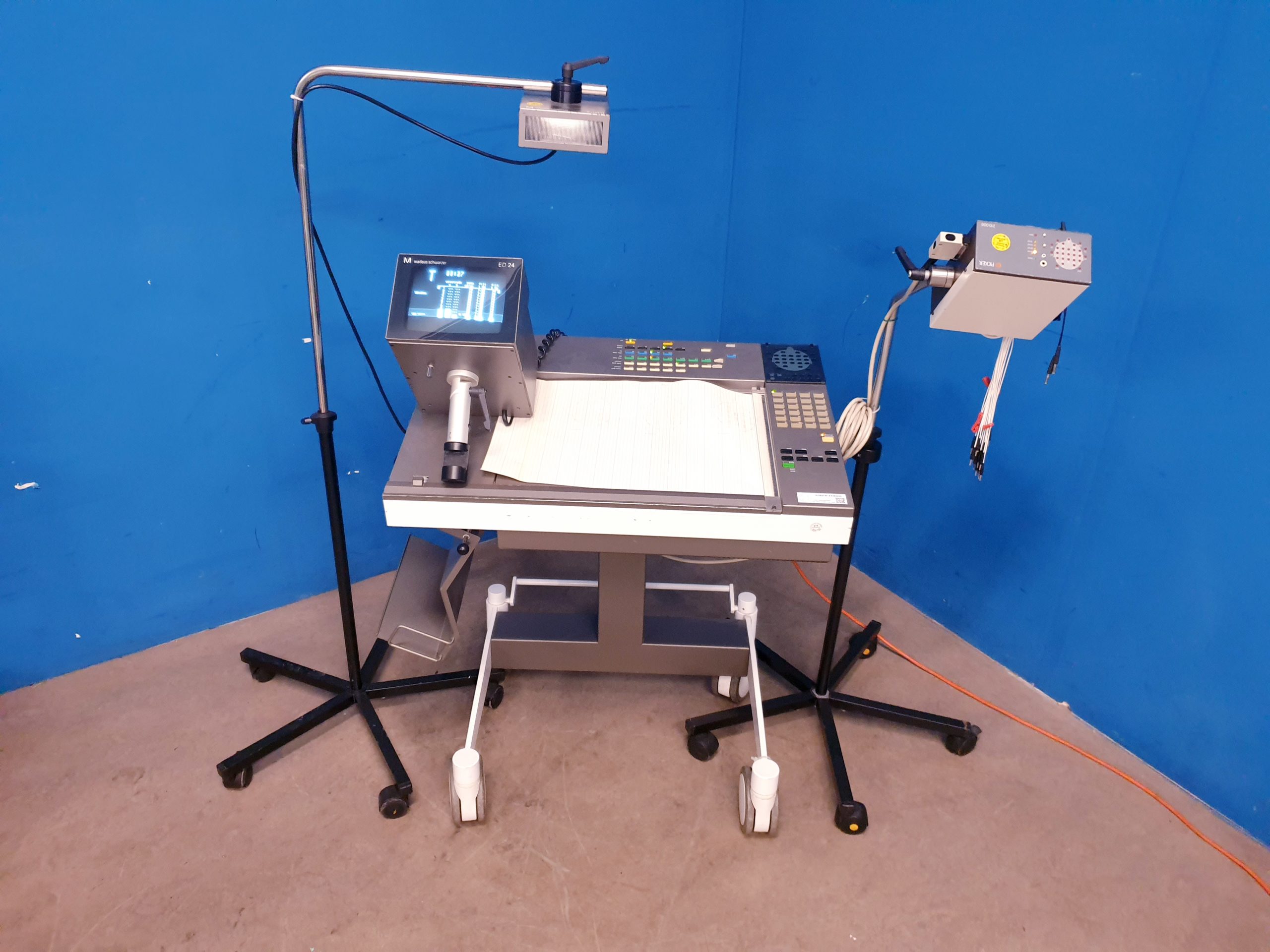 Picker madeus schwarzer ED14 EEG mit Zubehör — image 1 of 18