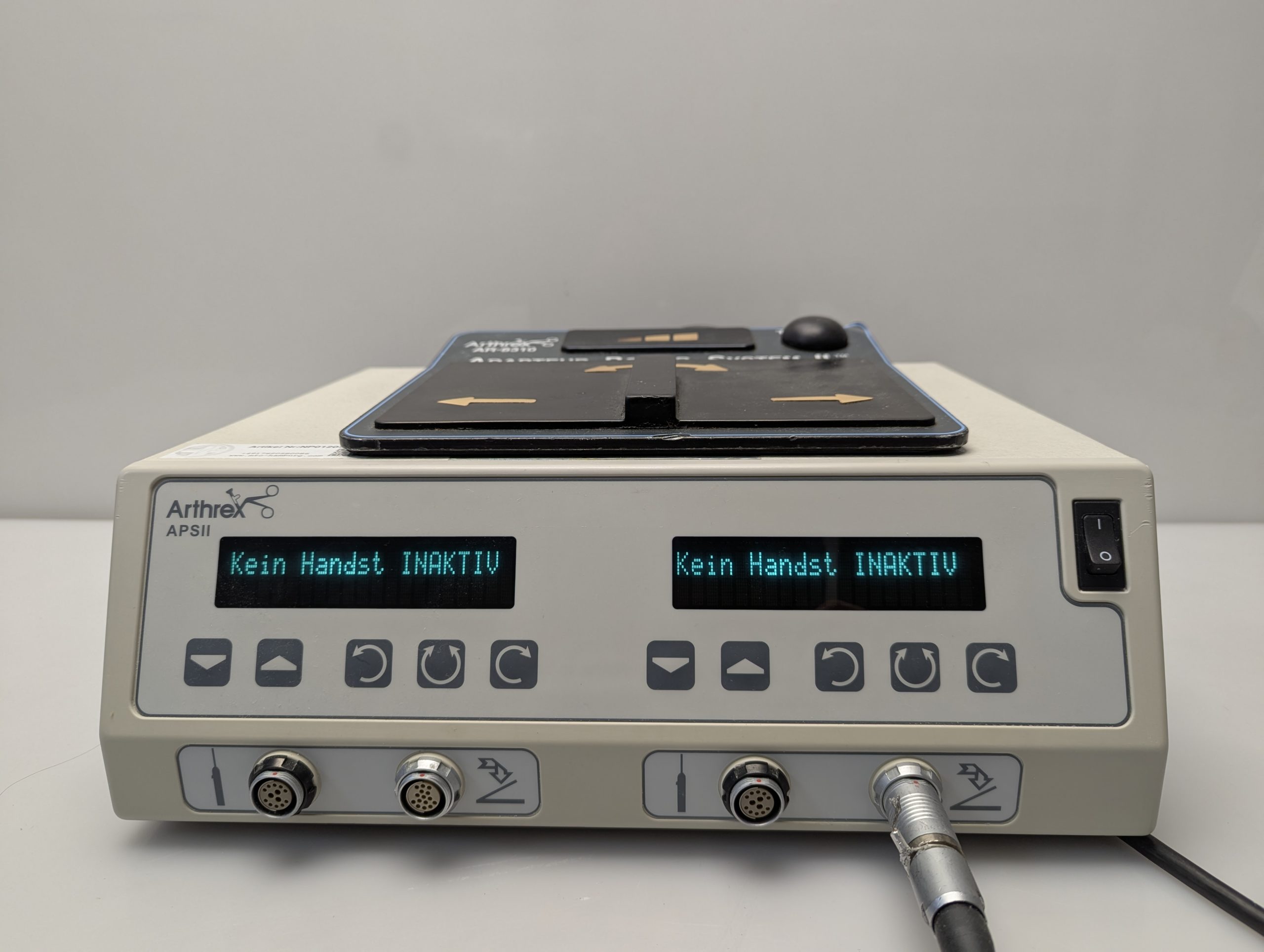 Arthrex AR-8300 APS II Arthroscopy Control mit Fußschalter — image 1 of 11