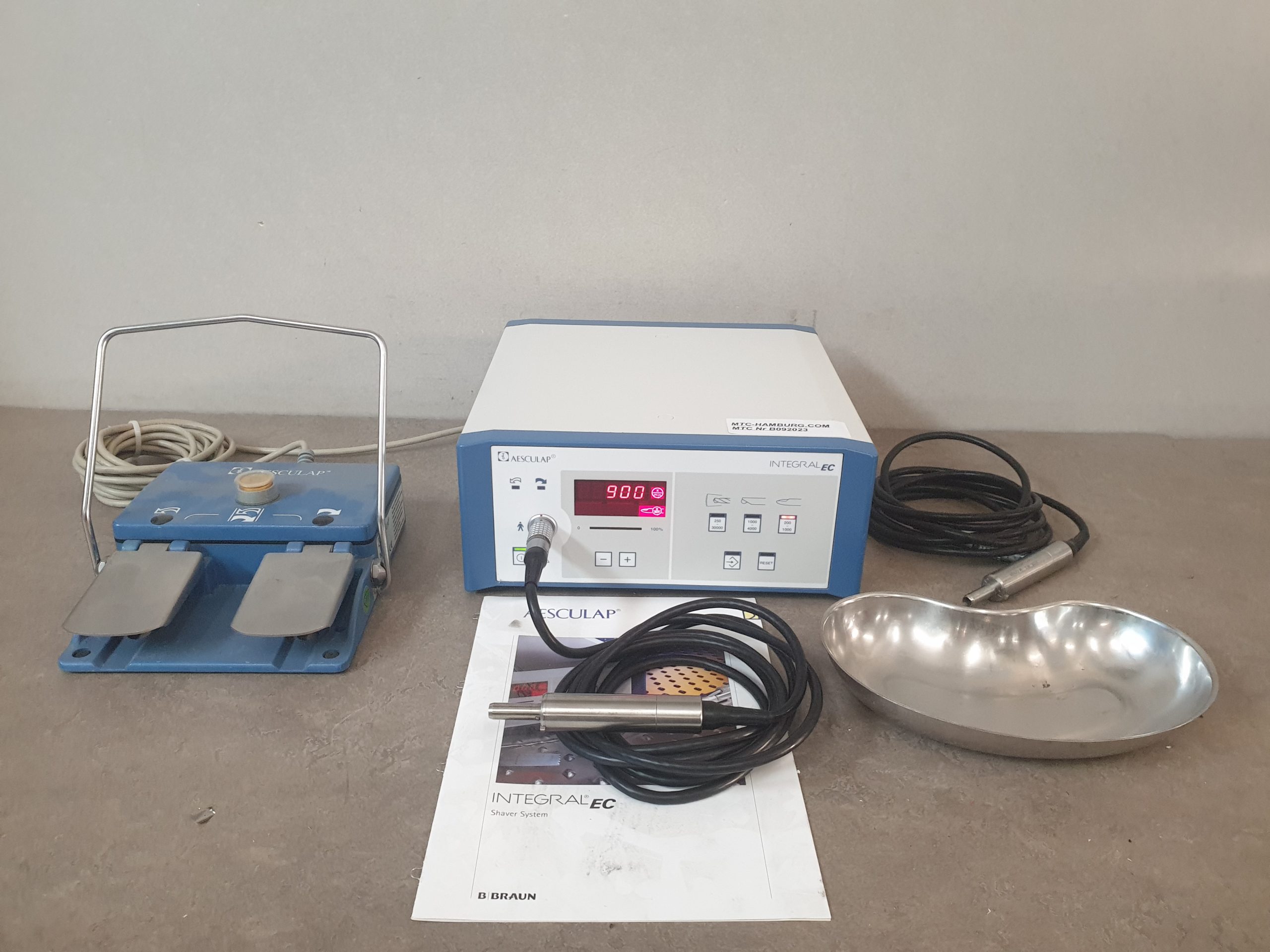 Aesculap INTEGRAL EC GD623 + Bohrer GD622M + Fußpedal — image 1 of 8