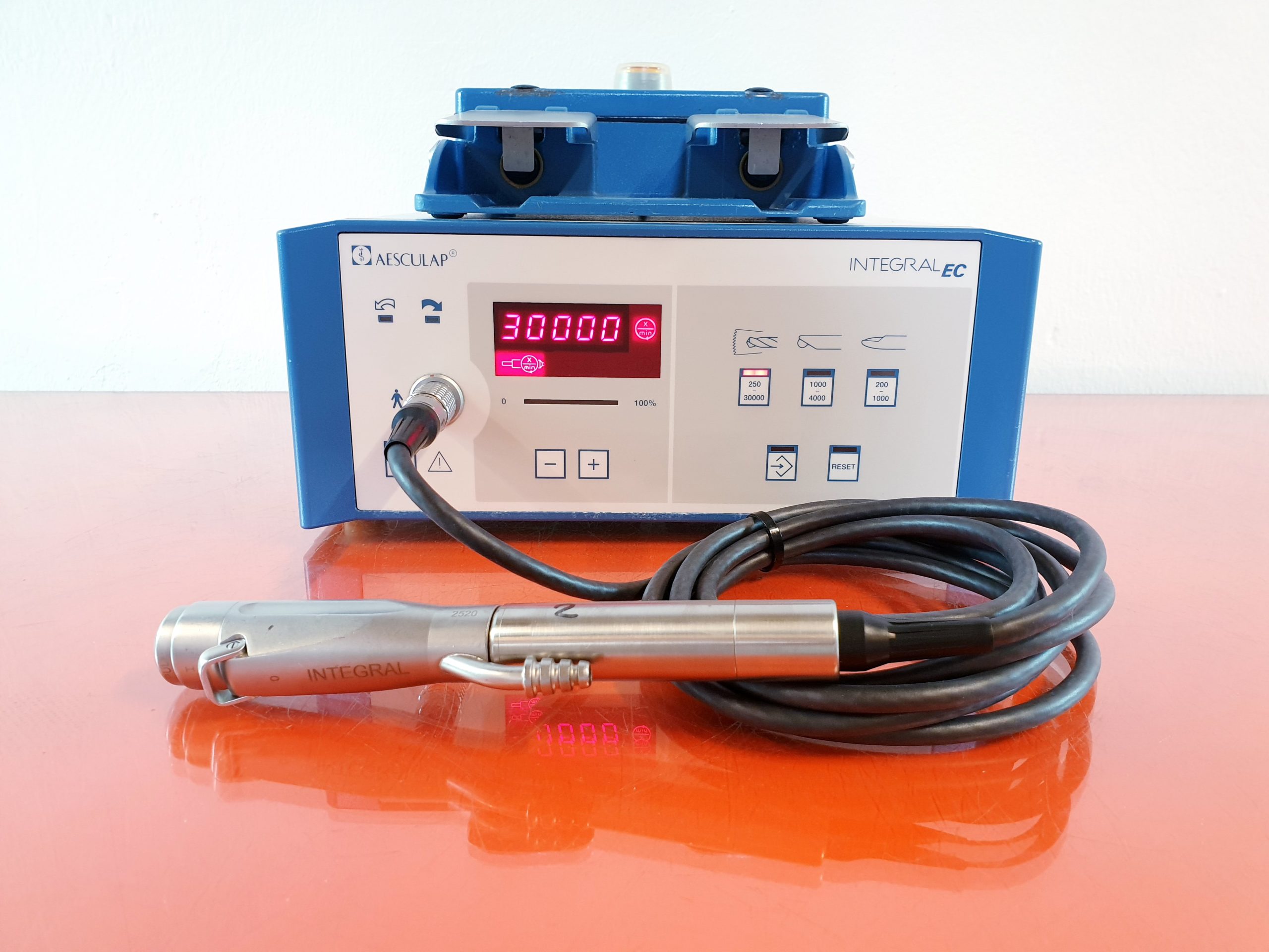 Aesculap integral ec GD623 + GD 613 + GB801R GD622M Handstück — image 1 of 11