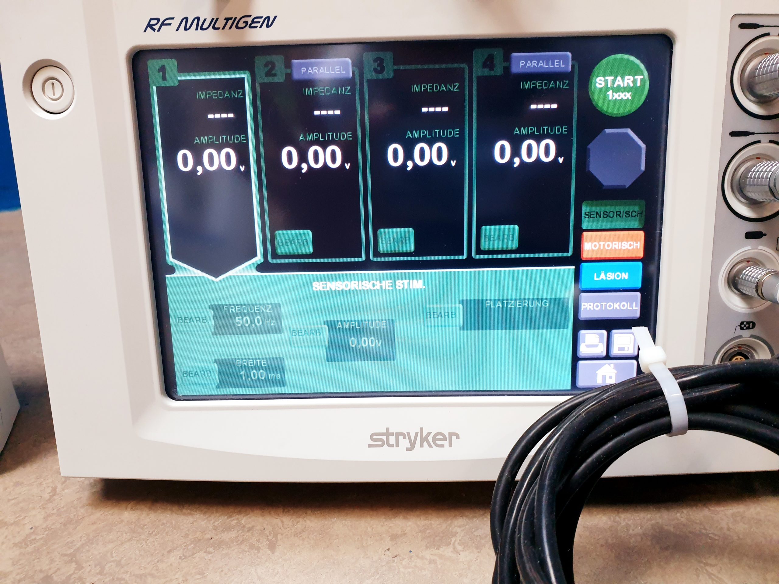 Stryker RF MultiGen 0406-900-000 Ineterventional Spine Generator mit Zubehör thumbnail 3