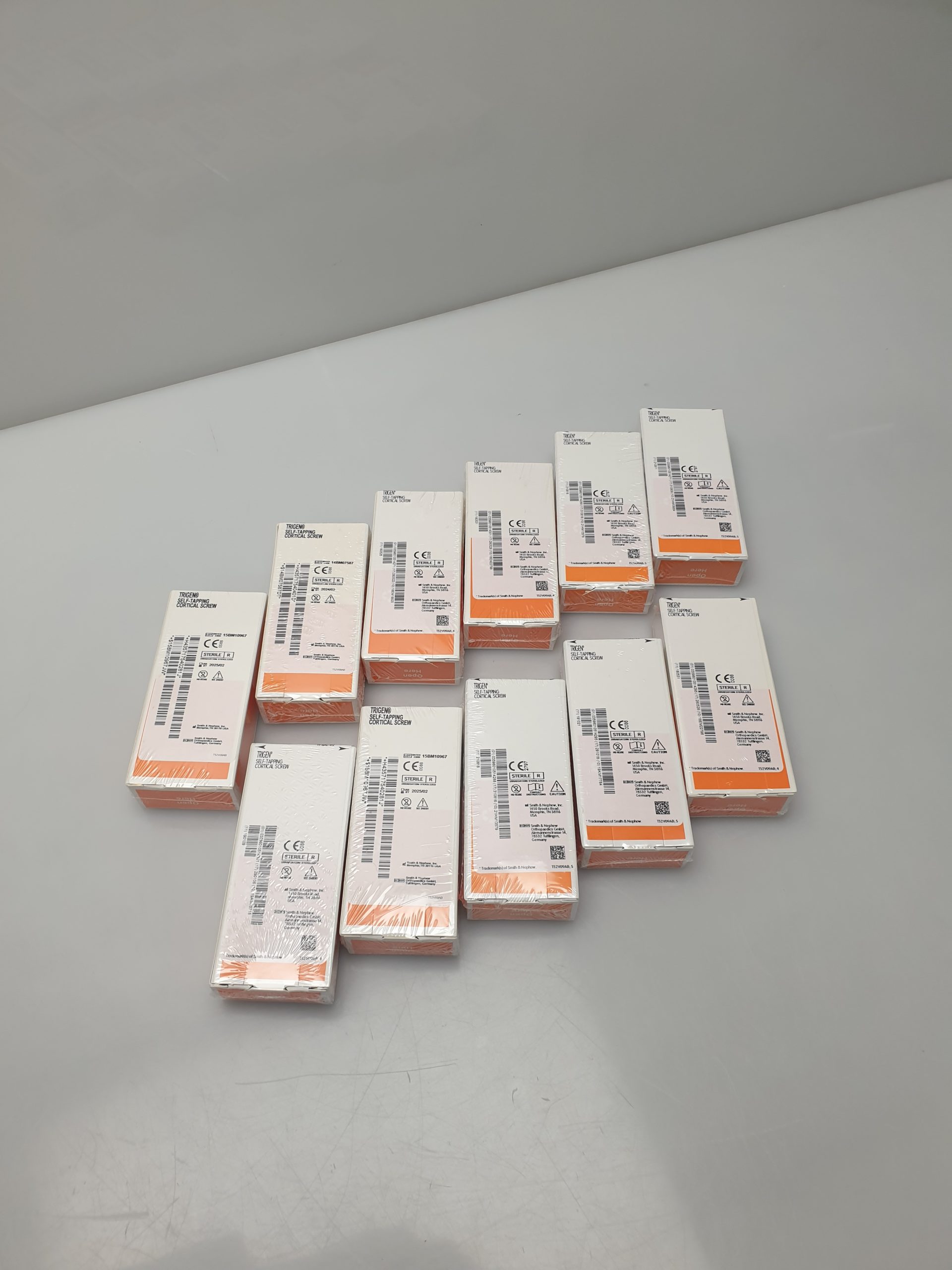 Smith & Nephew 15BM10967 Cortical screw Schraube 4,0 mm diameter 28 mm length REF 71754028 thumbnail 4