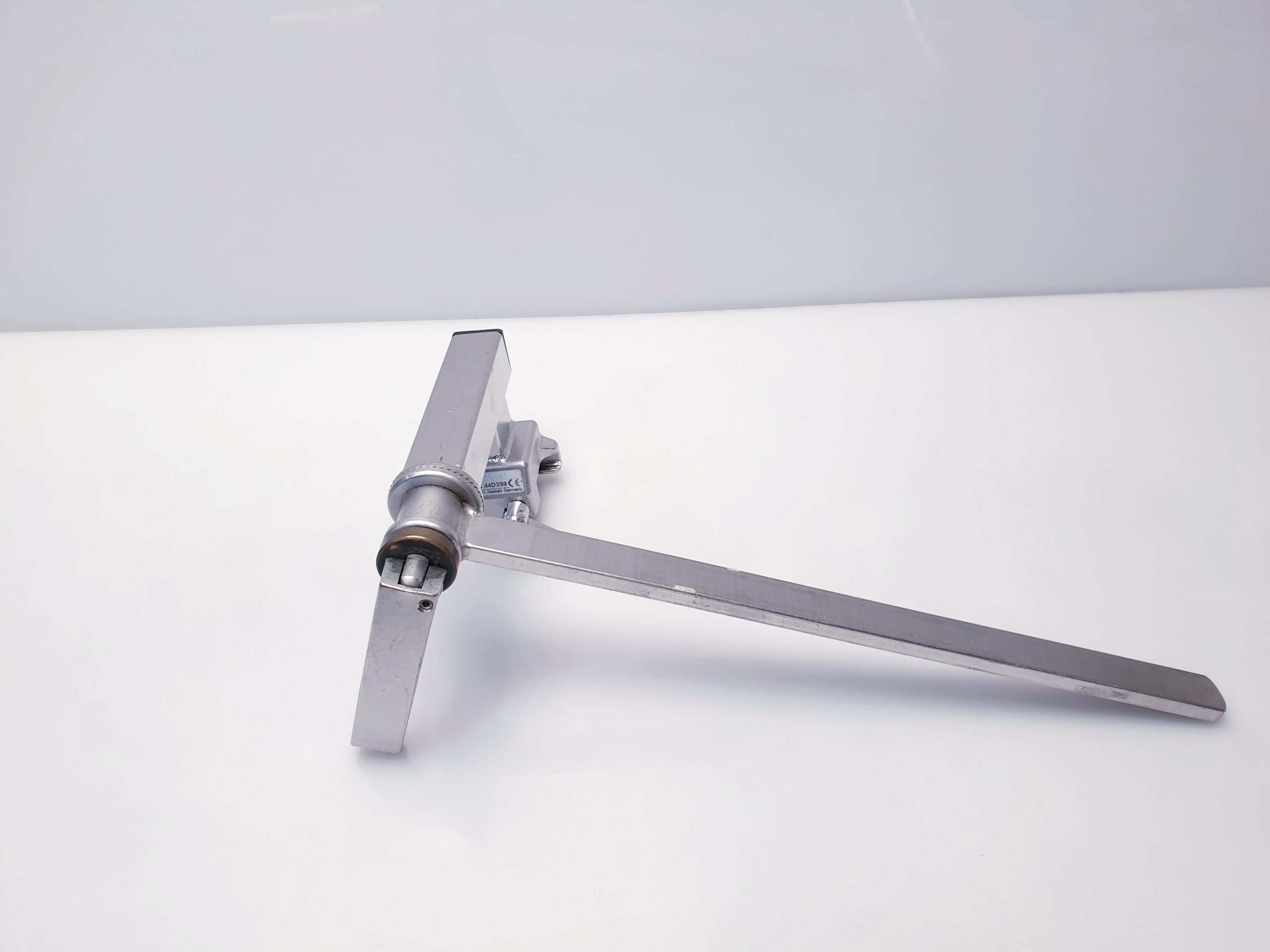 Maquet 1001.44 – Normschinenhalter – Halter für Normschienen — image 1 of 9