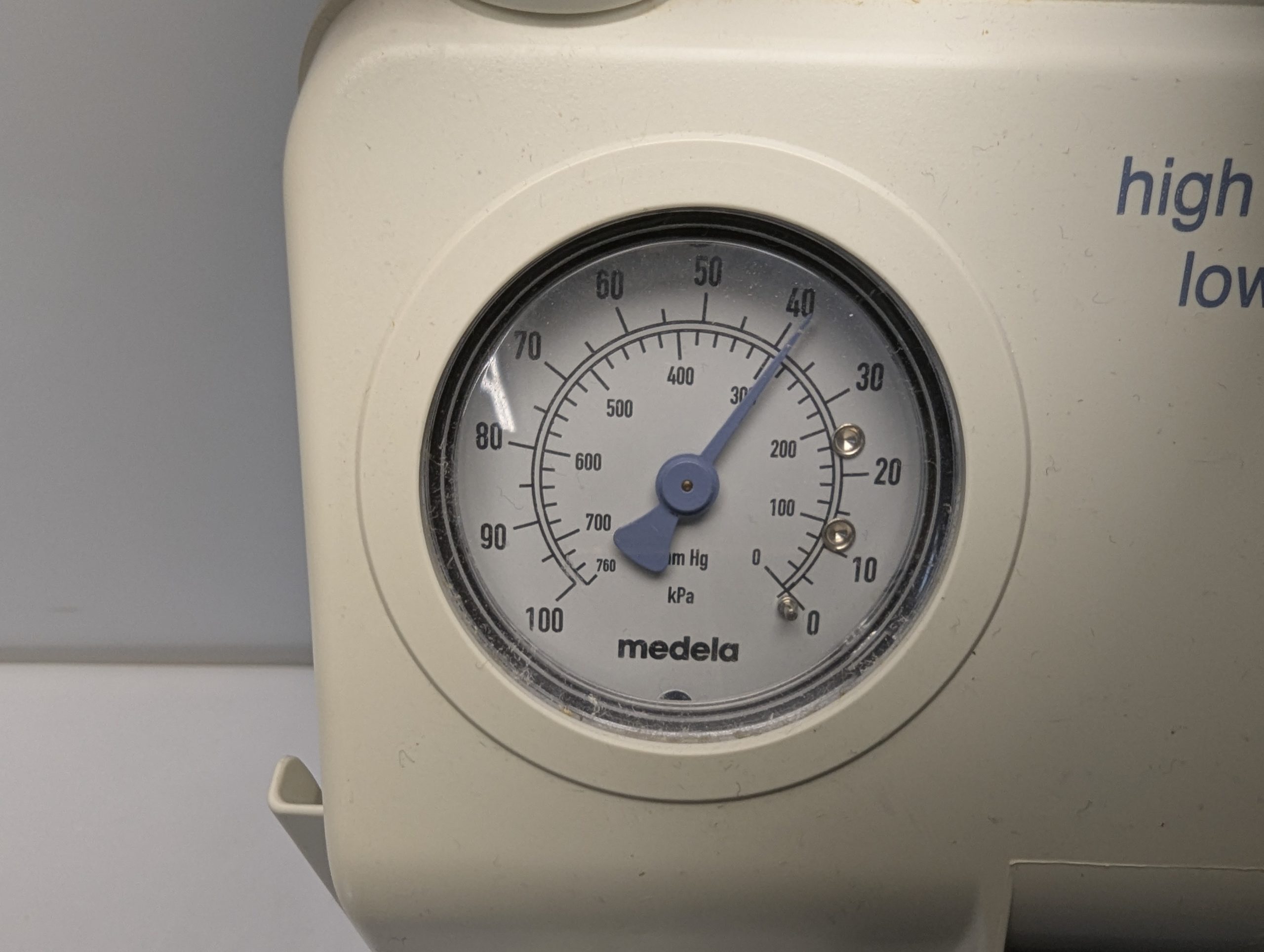 Medela Vario 18 Absauger mit Behälter thumbnail 6