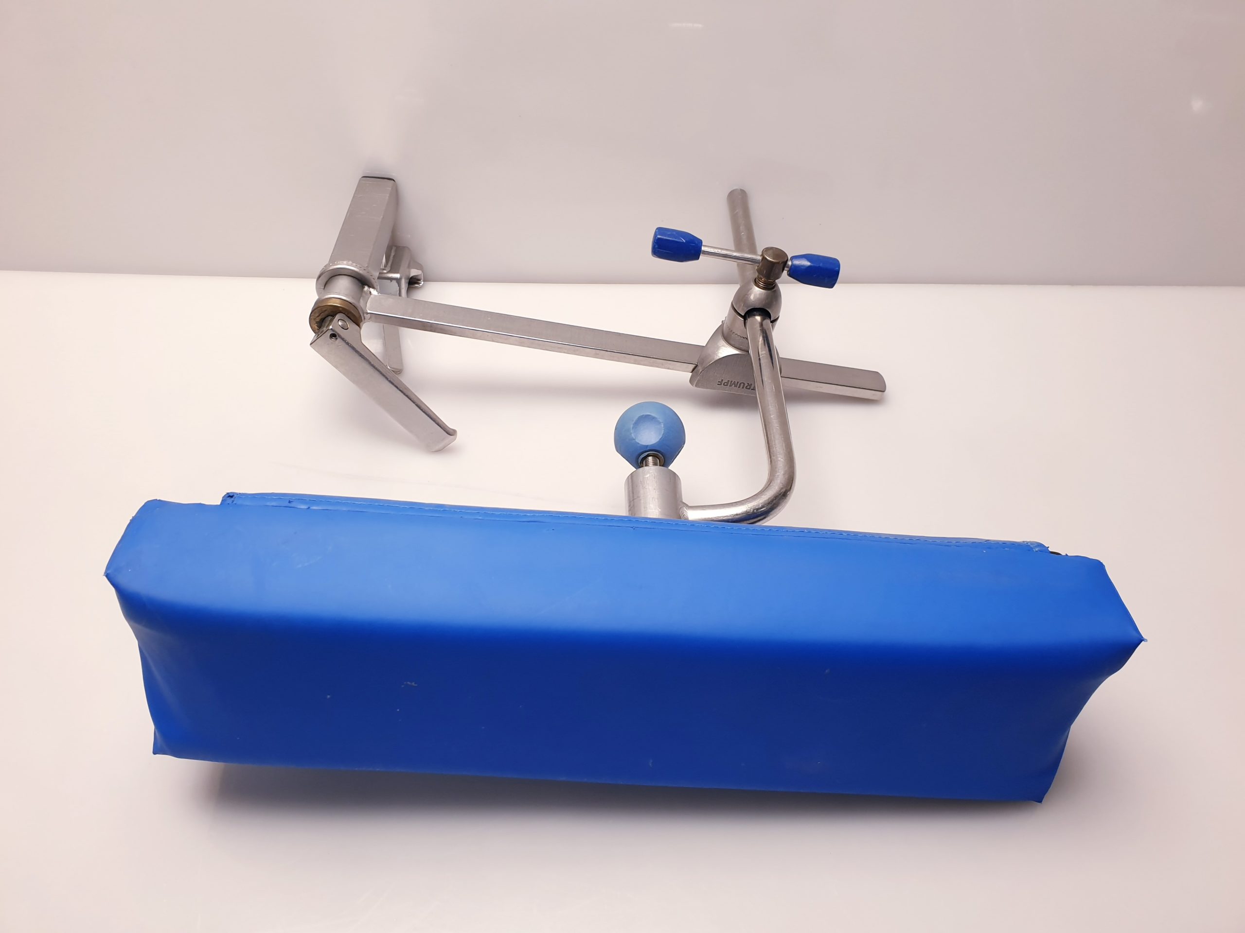 Maquet Armlehne mit Normschinen Befestigung – Armstütze für Op Tisch thumbnail 10