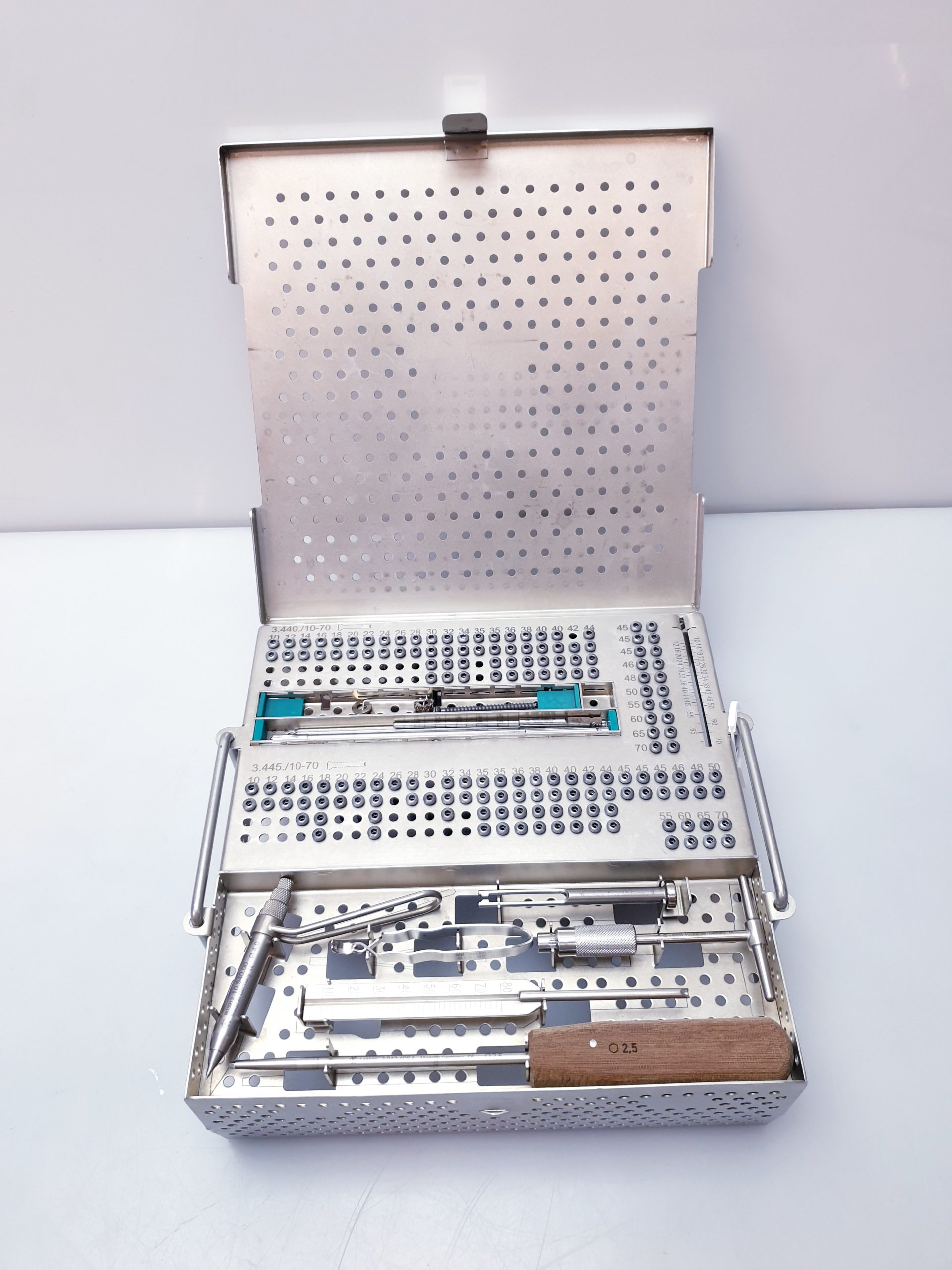 Königsee Implantate 19.191.00 – 805044 Op Set -mit Instrumente — image 1 of 22