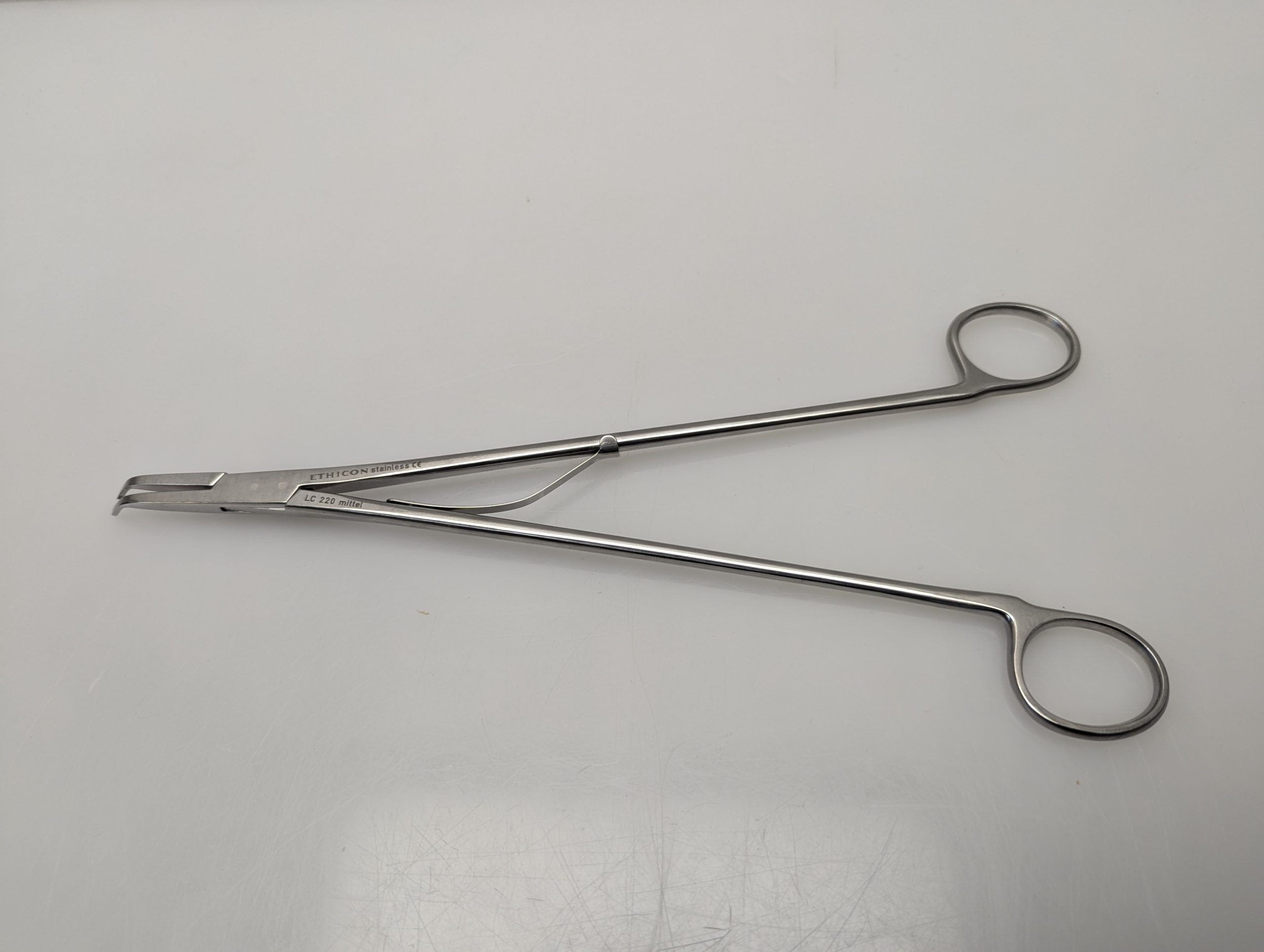 Ethicon LC 220 LC220 Mittel 0741584 Arterienhalter thumbnail 2