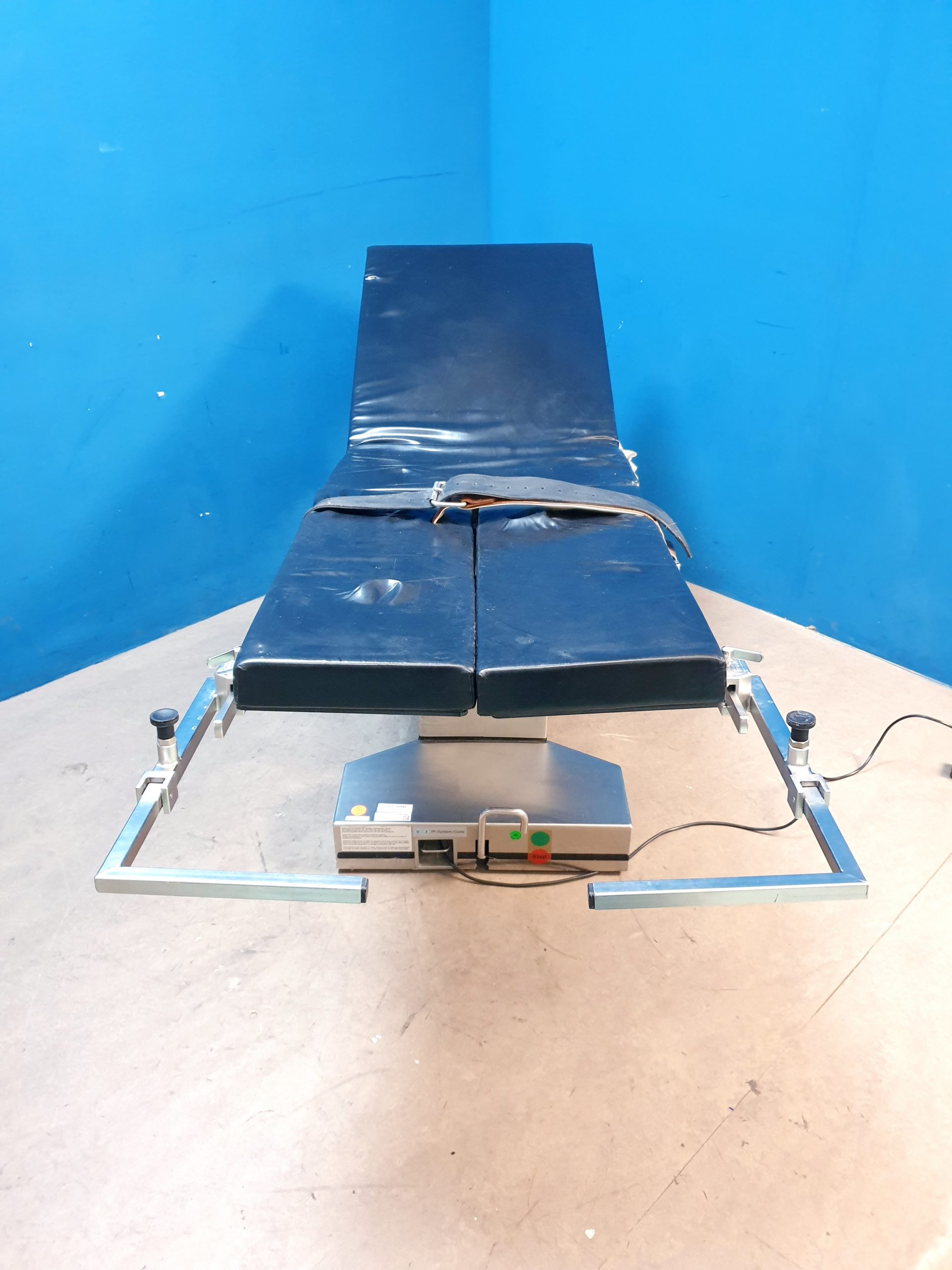 Maquet 1533.01A0 Op Tisch – Elektrisch Fahrbar-Defekt thumbnail 2