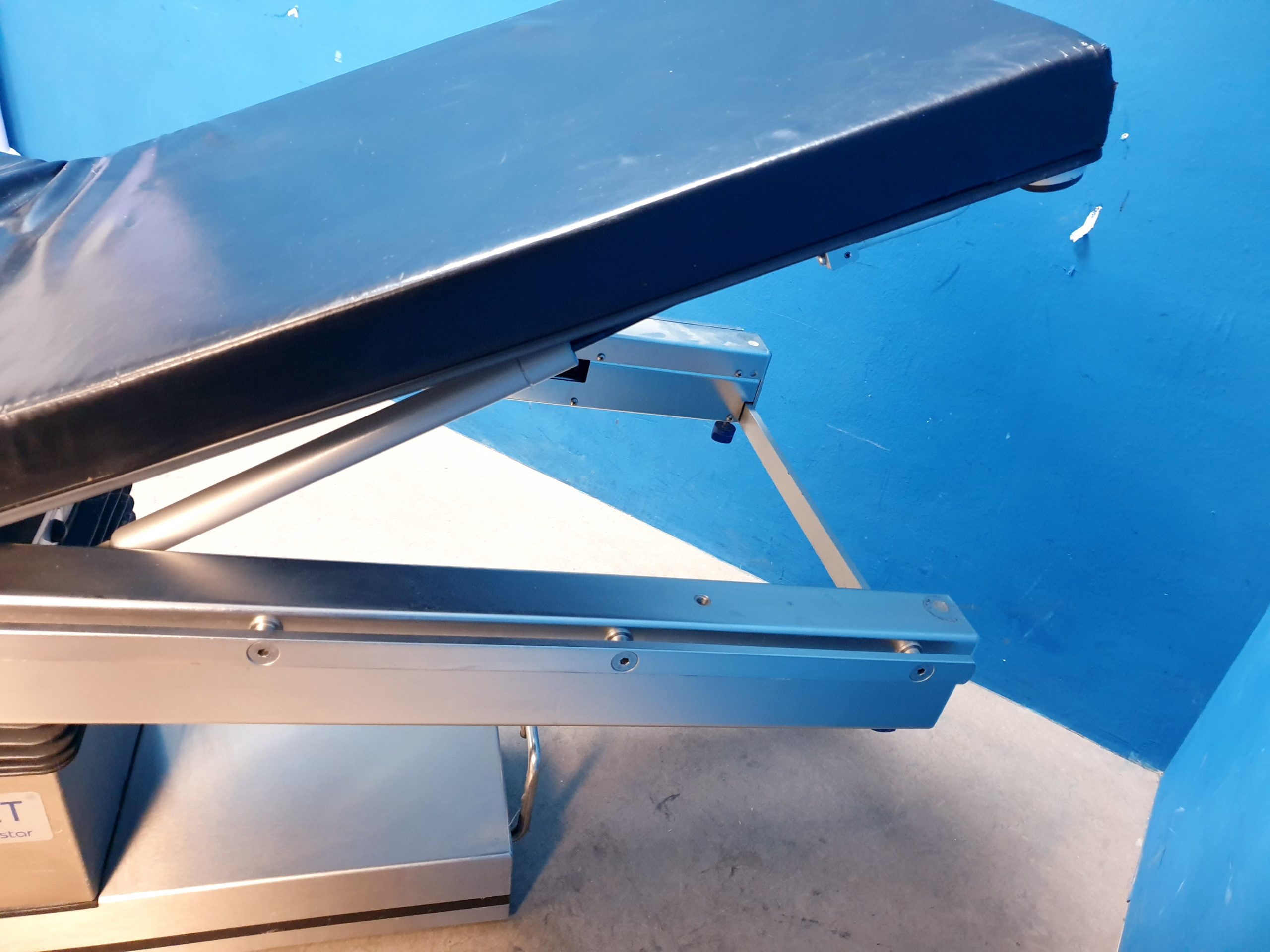 Maquet 1533.01A0 Op Tisch – Elektrisch Fahrbar-Defekt thumbnail 9