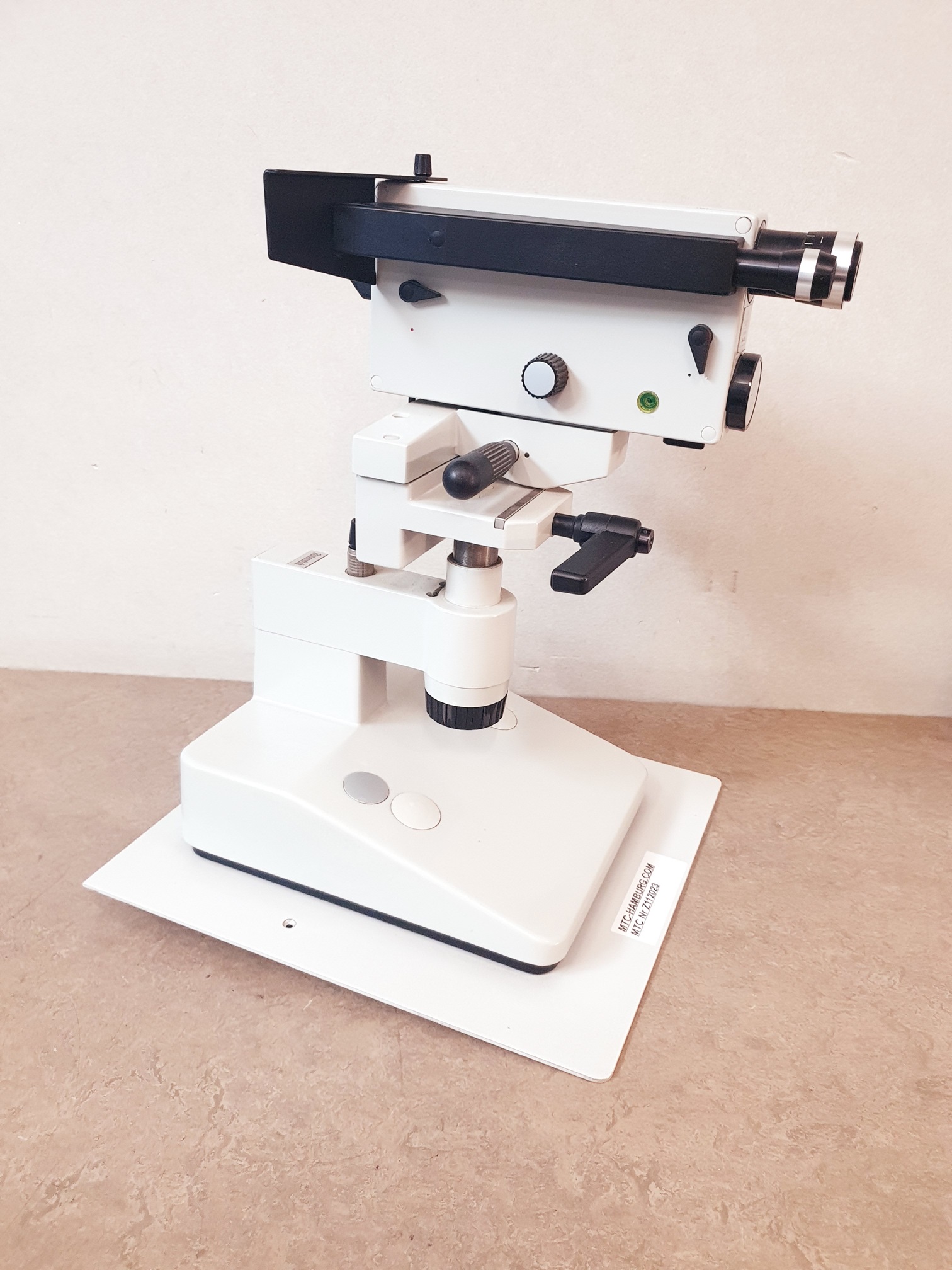 Rodenstock 84412 15W 6V — image 1 of 5