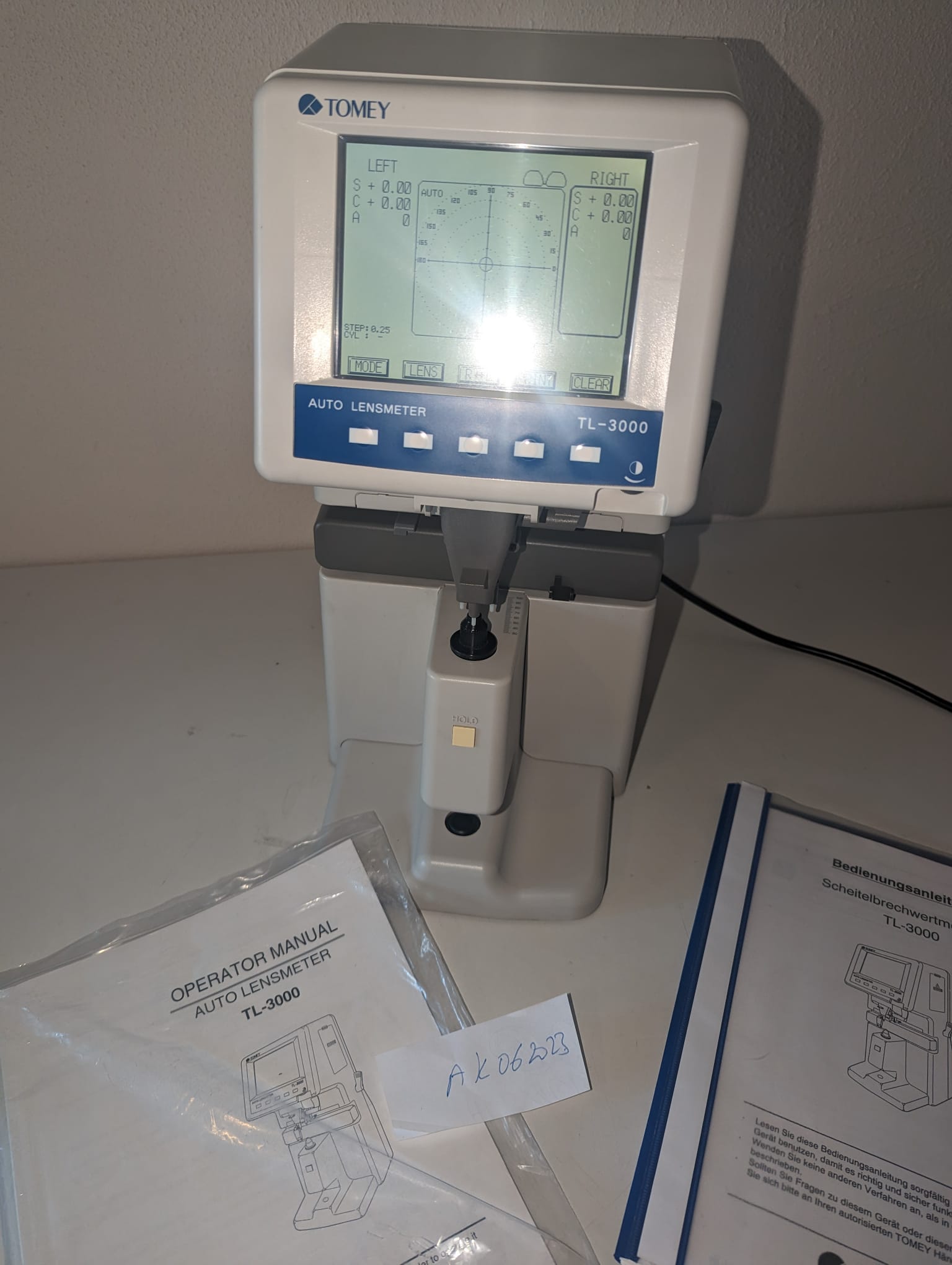Tomey TL-300 77 TL3000 Auto Lensmeter — image 1 of 8