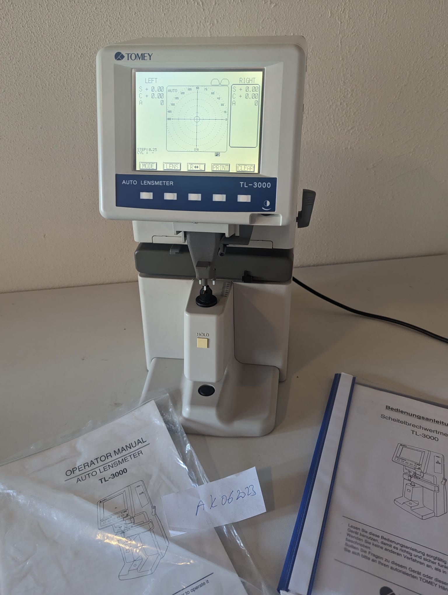 Tomey TL-300 77 TL3000 Auto Lensmeter thumbnail 2