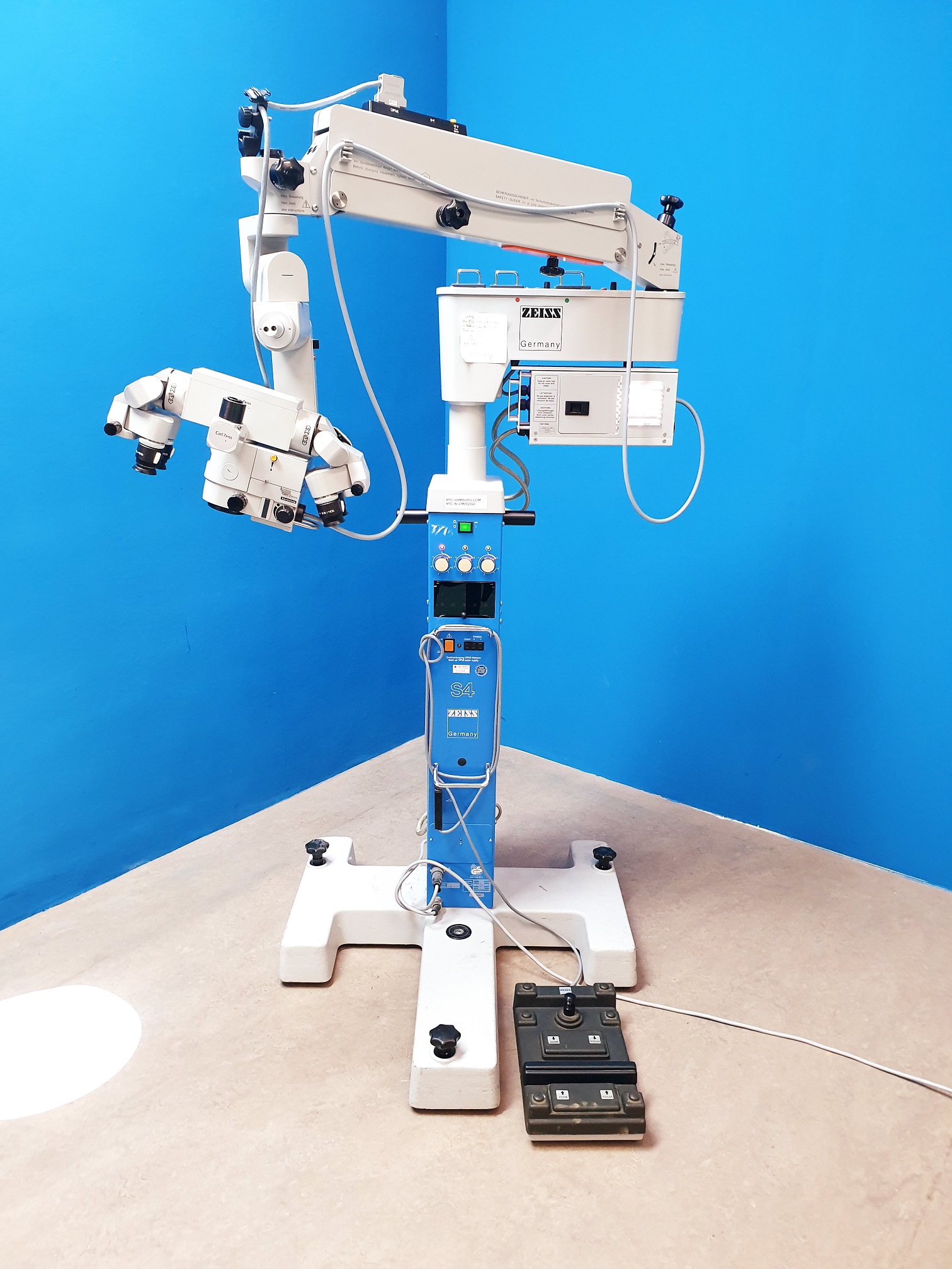 Zeiss Opmi CS CS-I CS XY mit + Varioskop Schwenktubus 10x 18B auf S4 Stativ – Fahrbar + Superlux 300 — image 1 of 12