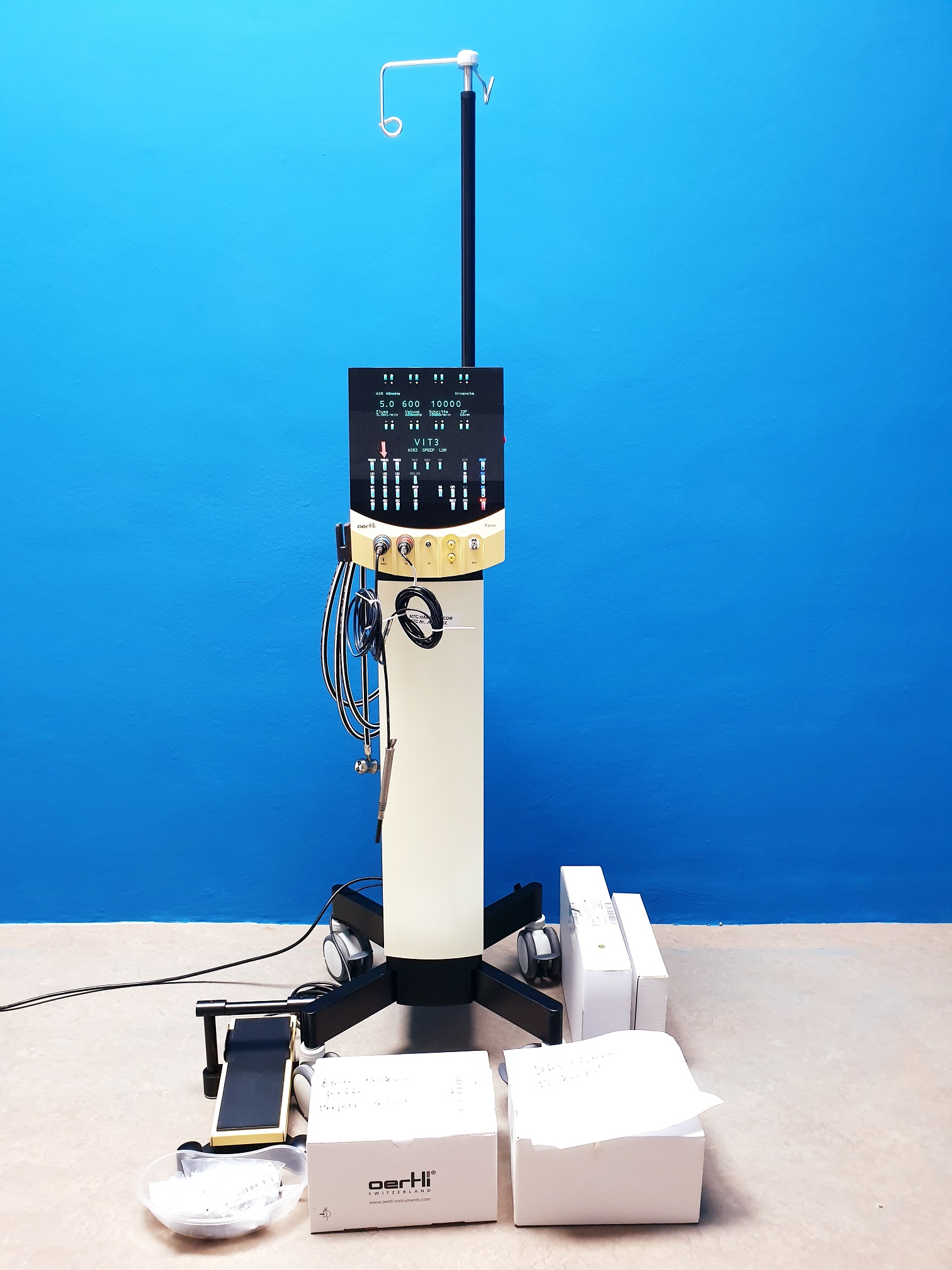OERTLI Faros Phakoemulsifikator mit Zubehör DOM 2019 — image 1 of 12