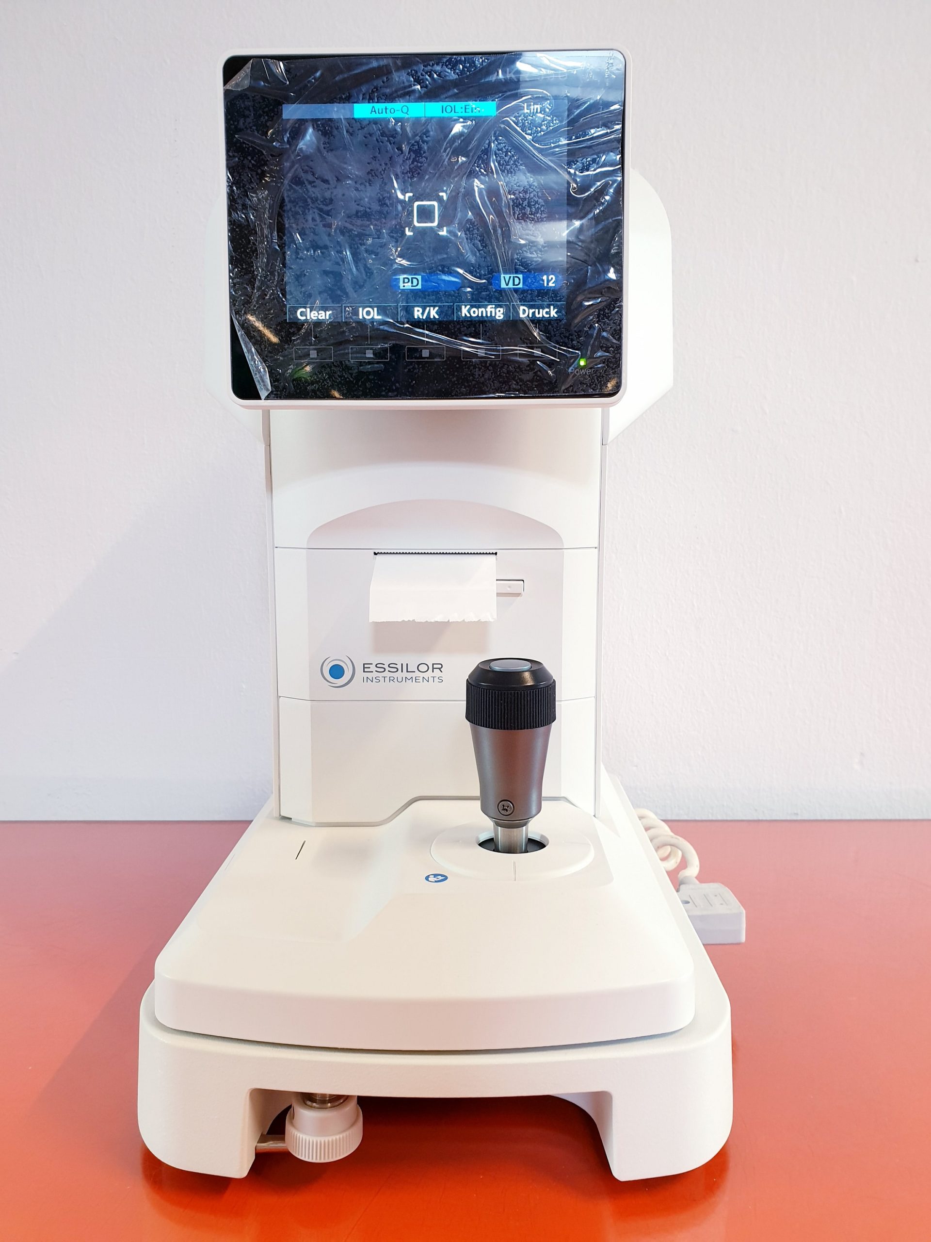 Essilor AKR550 // AKR 500 Auto Kerato-Refractometer Autorefraktometer — image 1 of 5