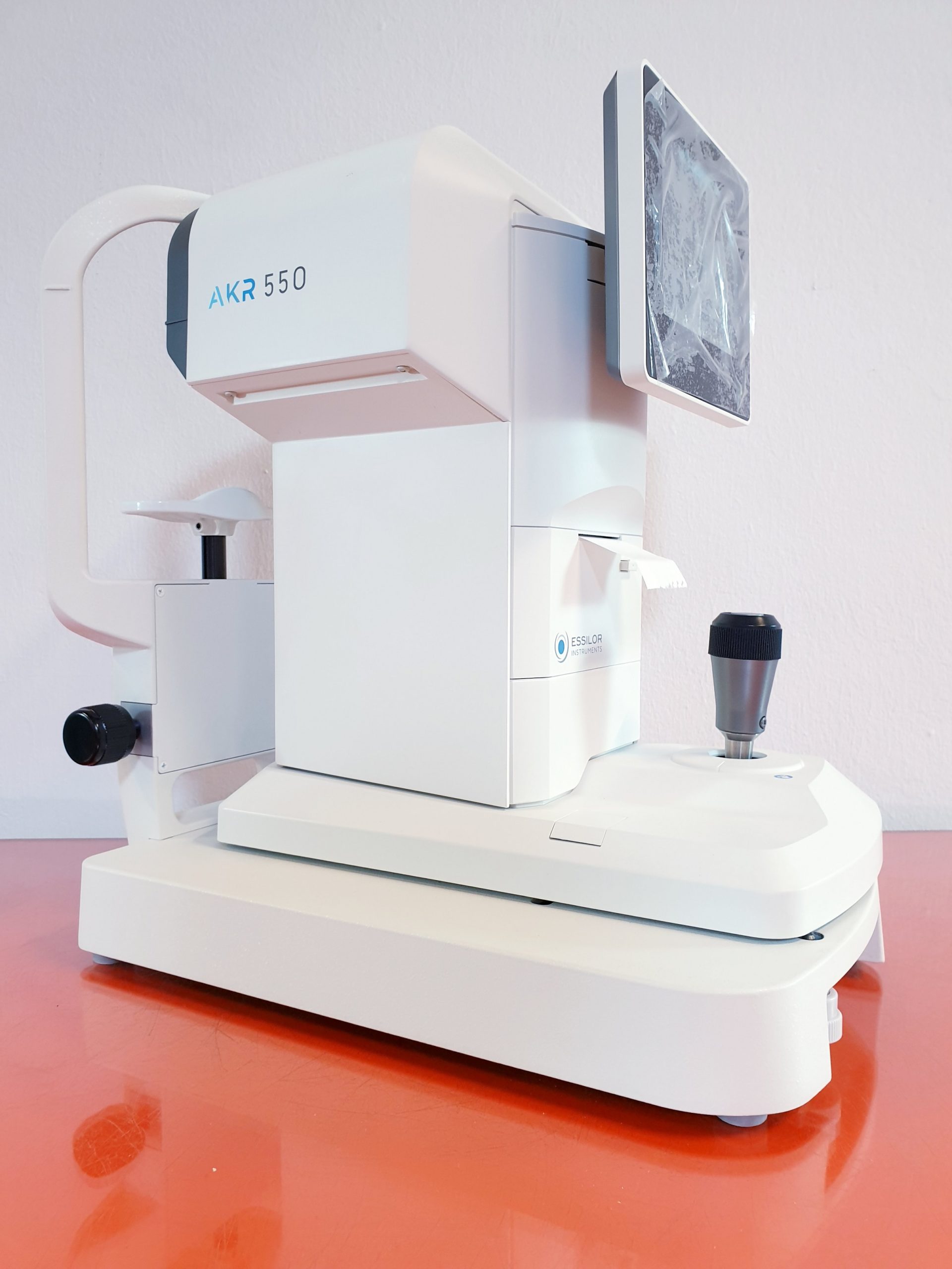 Essilor AKR550 // AKR 500 Auto Kerato-Refractometer Autorefraktometer thumbnail 2