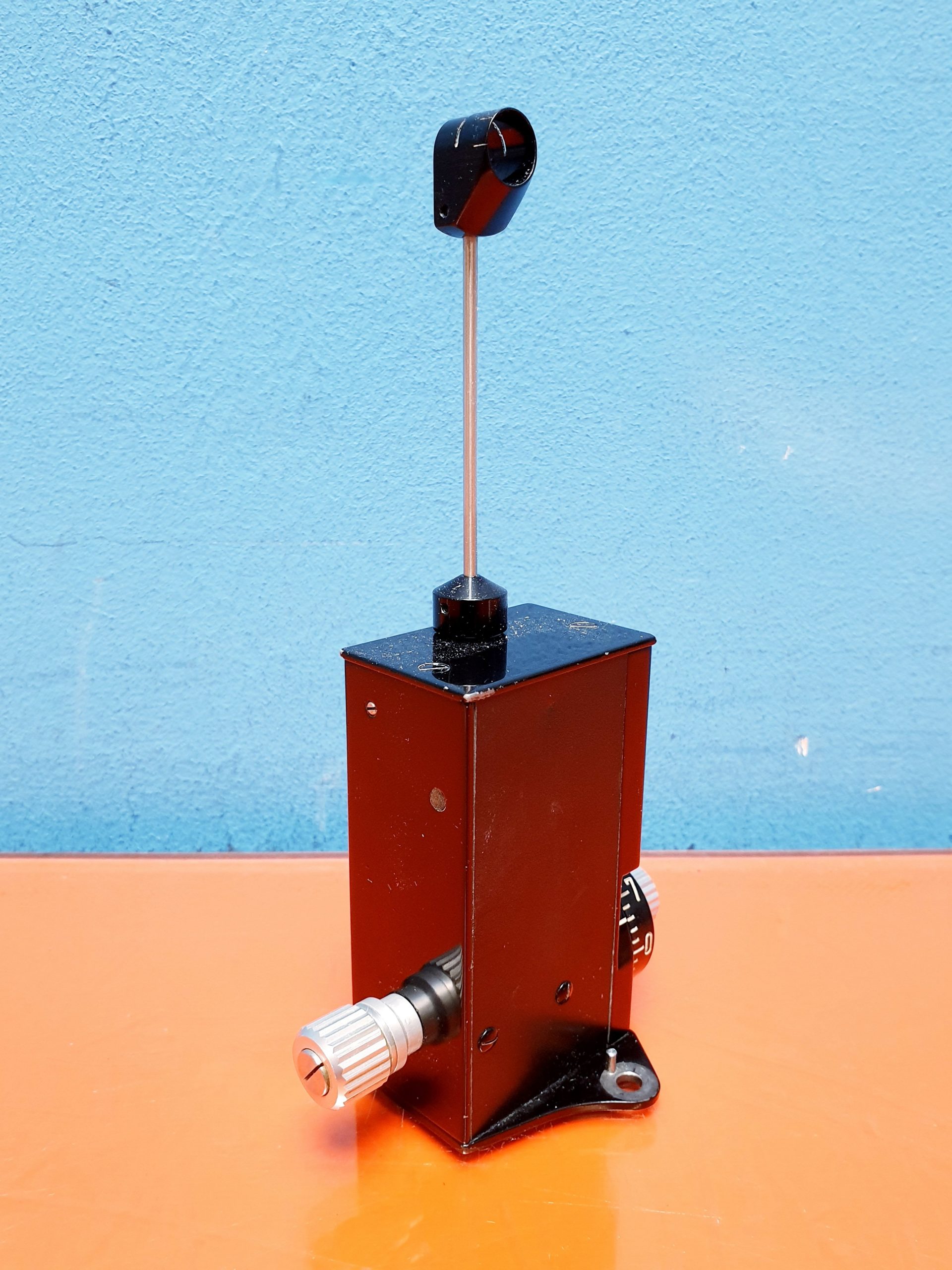 Haag Streit R900 – R 900 – 1,96 mN Tonometer Applanations Tonometer thumbnail 3