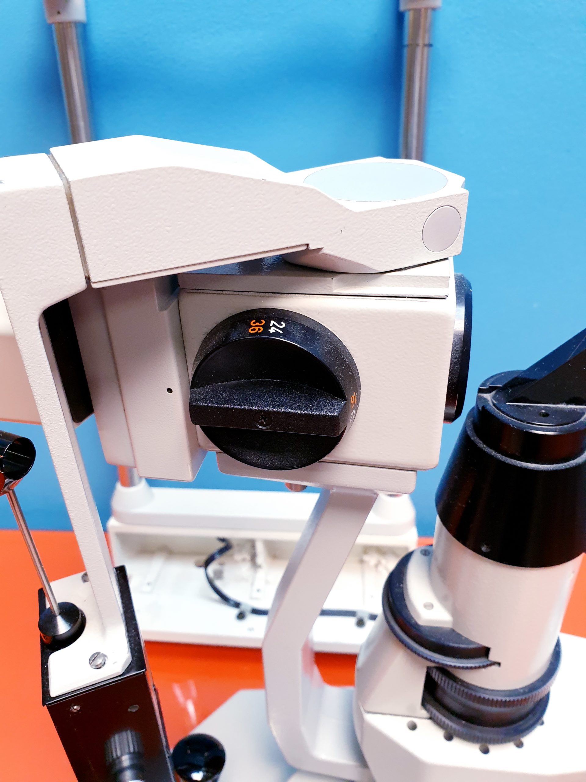 Rodenstock RO2000S SPALTLAMPE mit HAAG & STREIT Tonometer — image 1 of 5