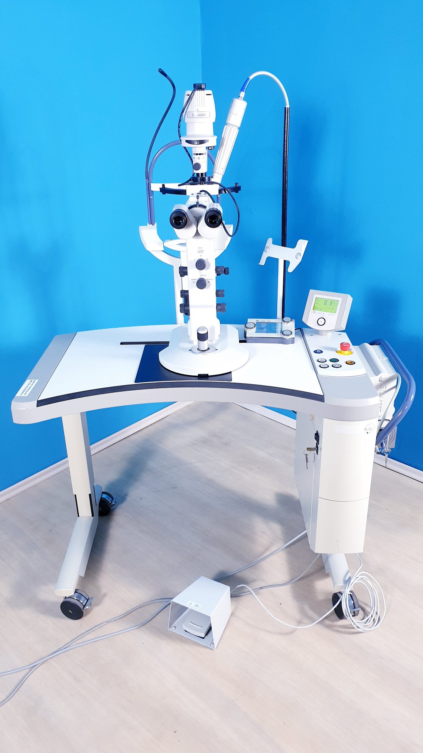 Meridian Grün Laser SL 532 Nd YAG Laser Mit Topcon Spaltlampe – — image 1 of 4