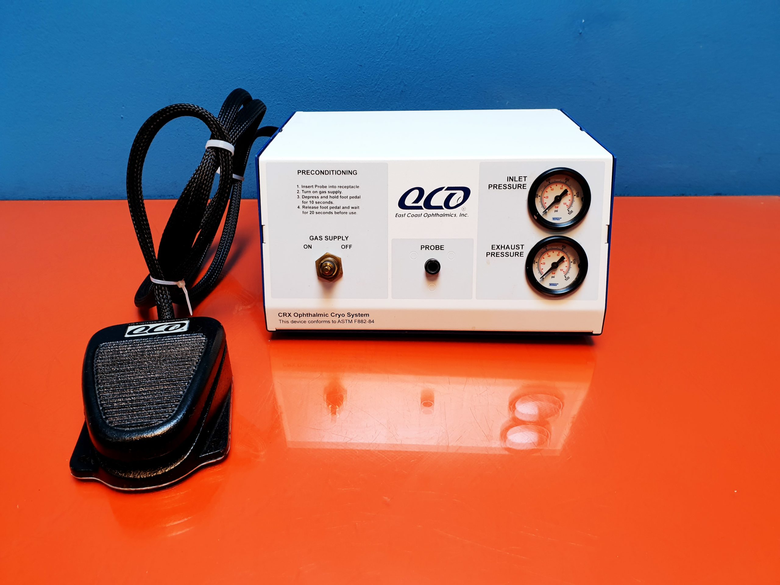 CRX Ophthalmic Cryo System mit Fußschalter — image 1 of 4