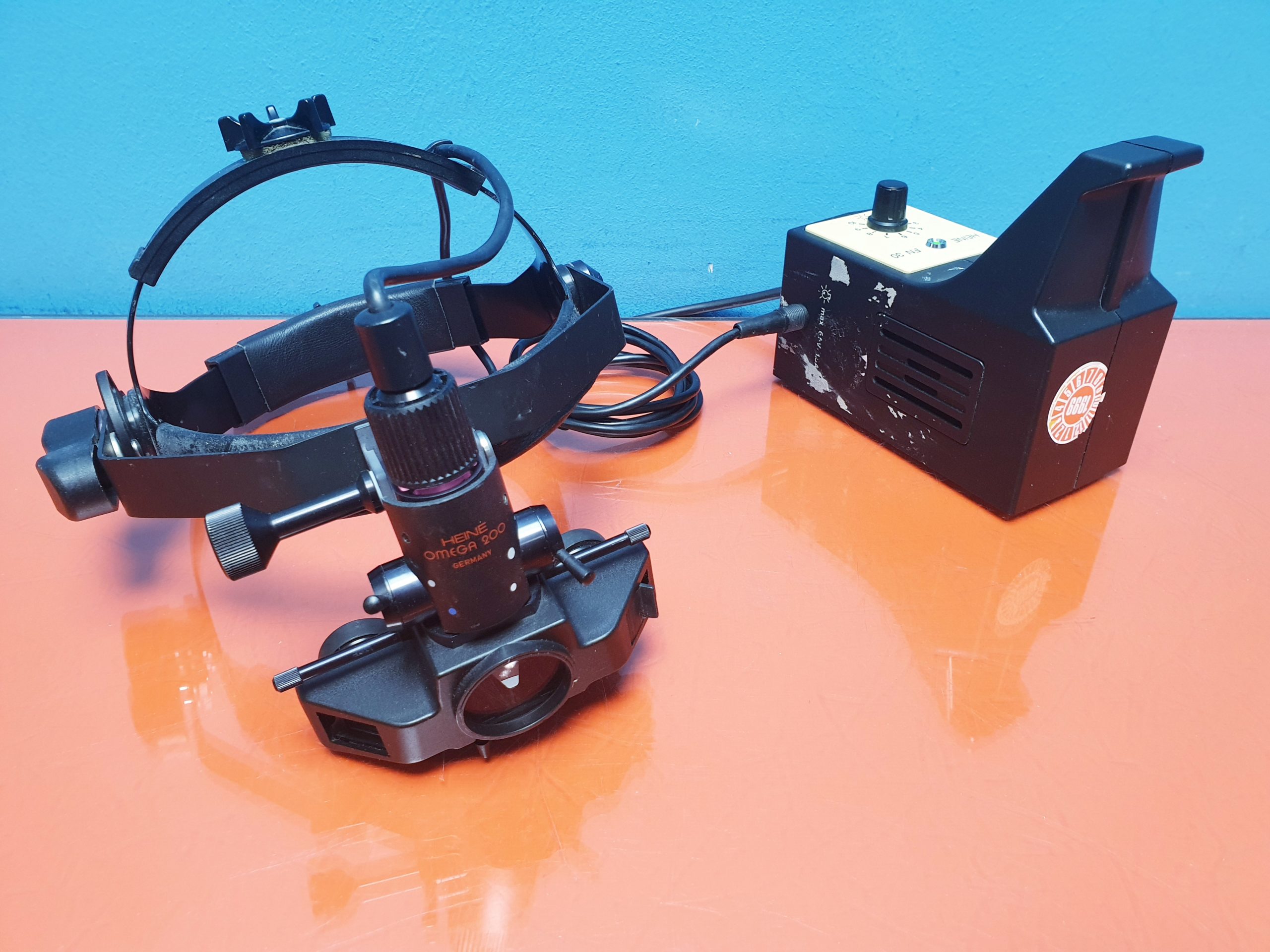 Heine Omega 200 Indirect Ophthalmoscope — image 1 of 6