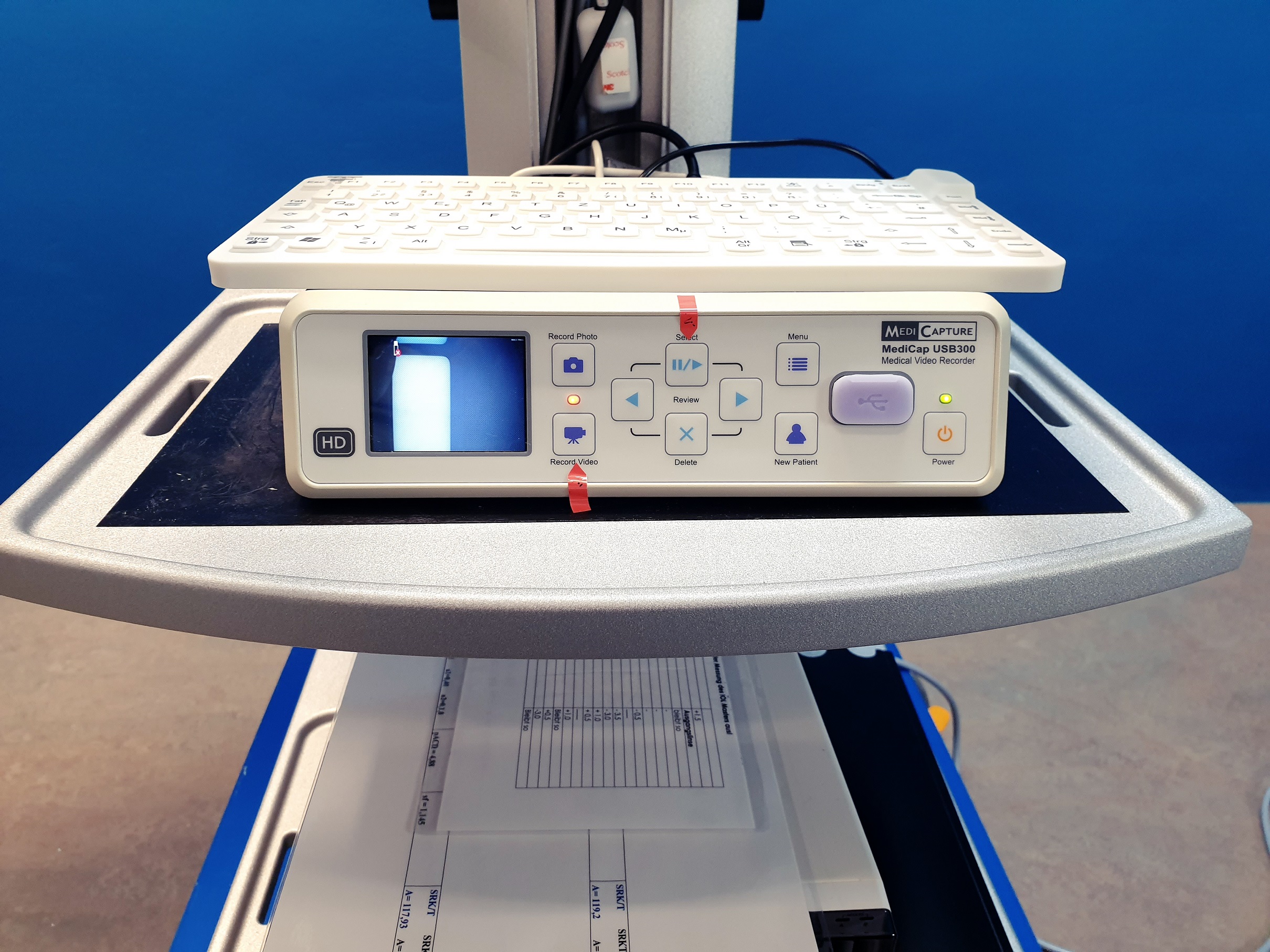 HAAG STREIT HS ALLEGRA 900 uaf FS2-21 Stativ Sony HD Bildübertragung // Medicap USB300 Bild dokumentation DOM 2016 // Behandlungsstuhl 623-102 // Fusspedal thumbnail 12