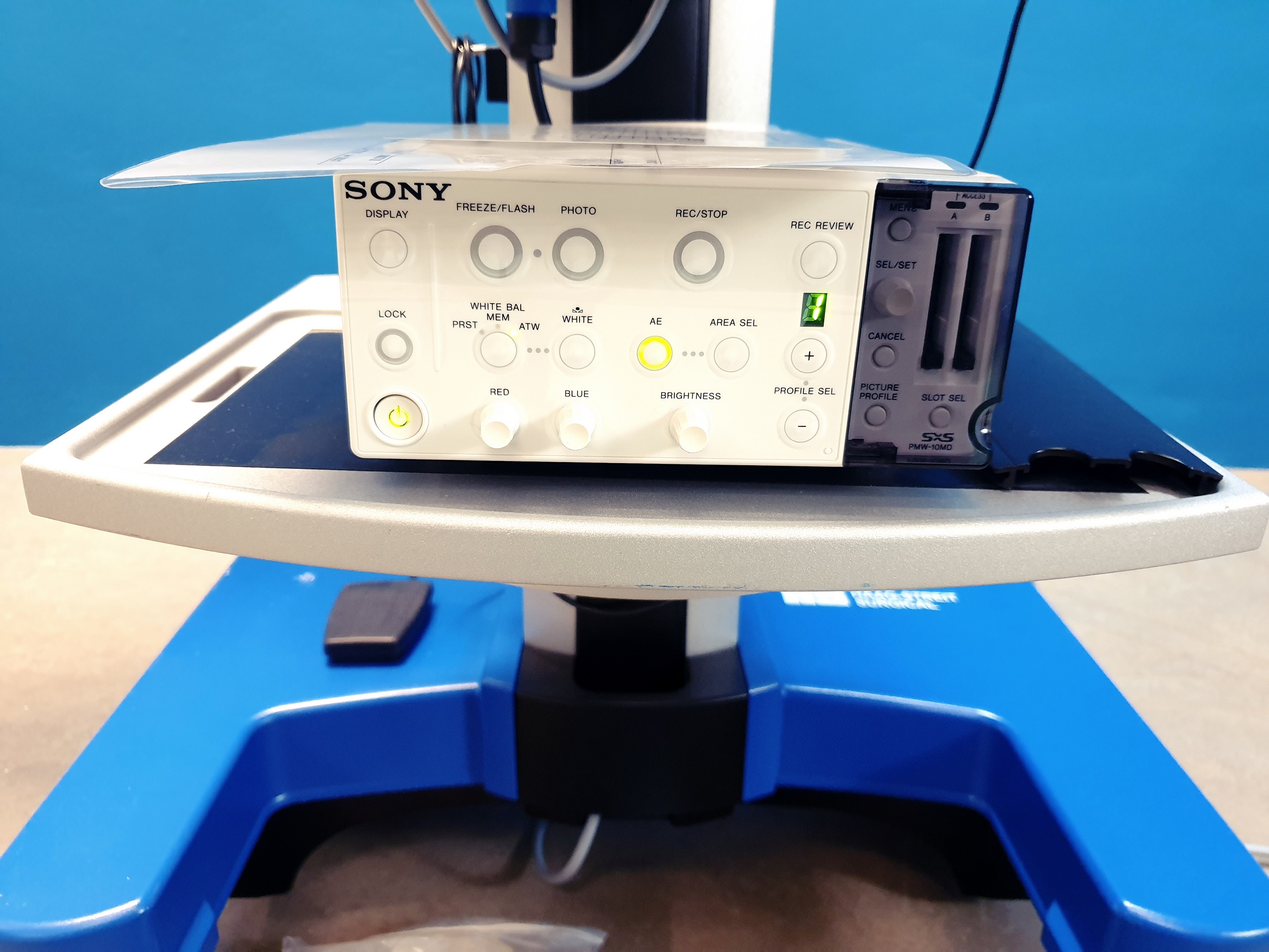 HAAG STREIT HS ALLEGRA 900 uaf FS2-21 Stativ Sony HD Bildübertragung // Medicap USB300 Bild dokumentation DOM 2016 // Behandlungsstuhl 623-102 // Fusspedal thumbnail 13