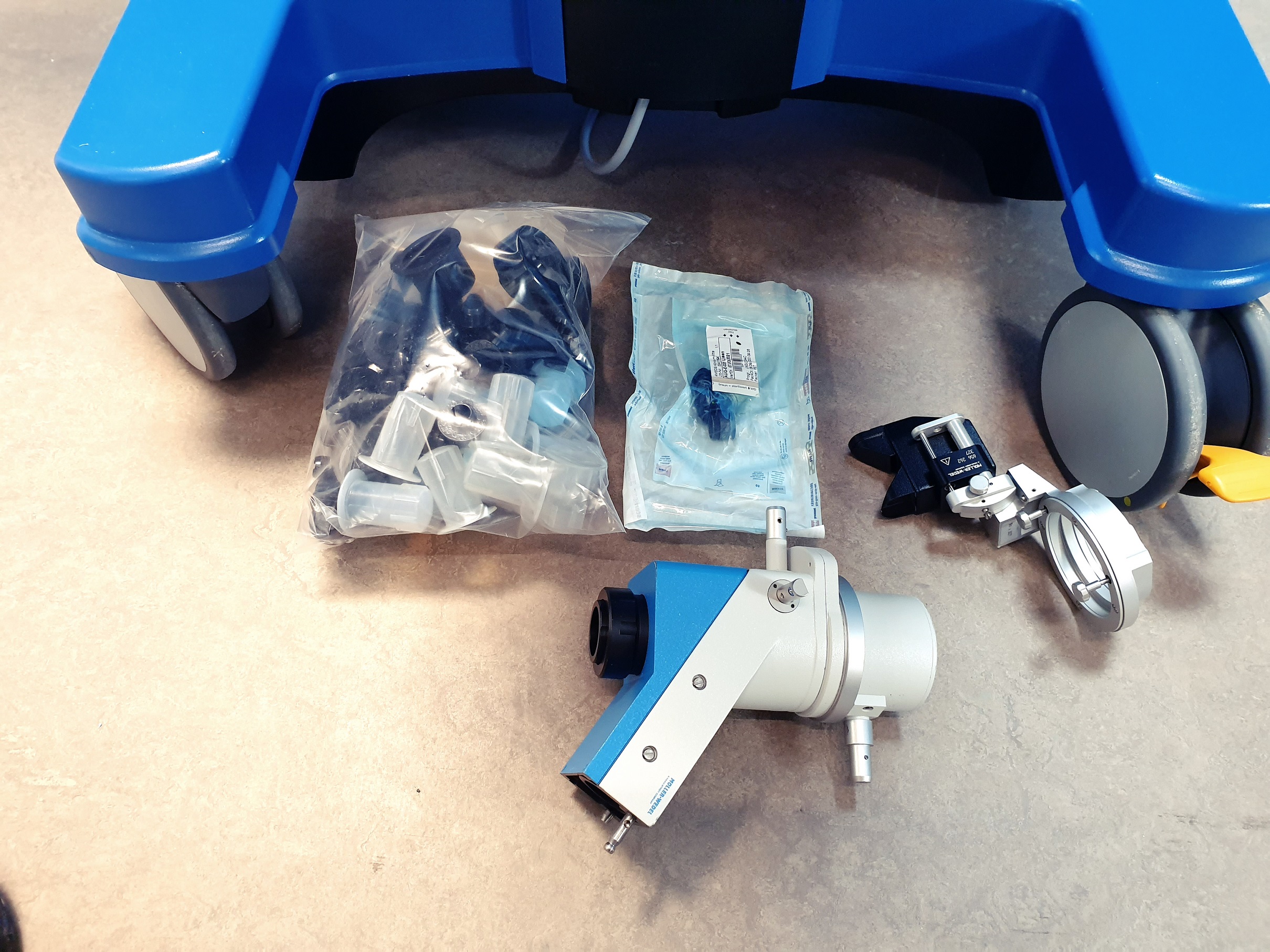 HAAG STREIT HS ALLEGRA 900 uaf FS2-21 Stativ Sony HD Bildübertragung // Medicap USB300 Bild dokumentation DOM 2016 // Behandlungsstuhl 623-102 // Fusspedal thumbnail 14