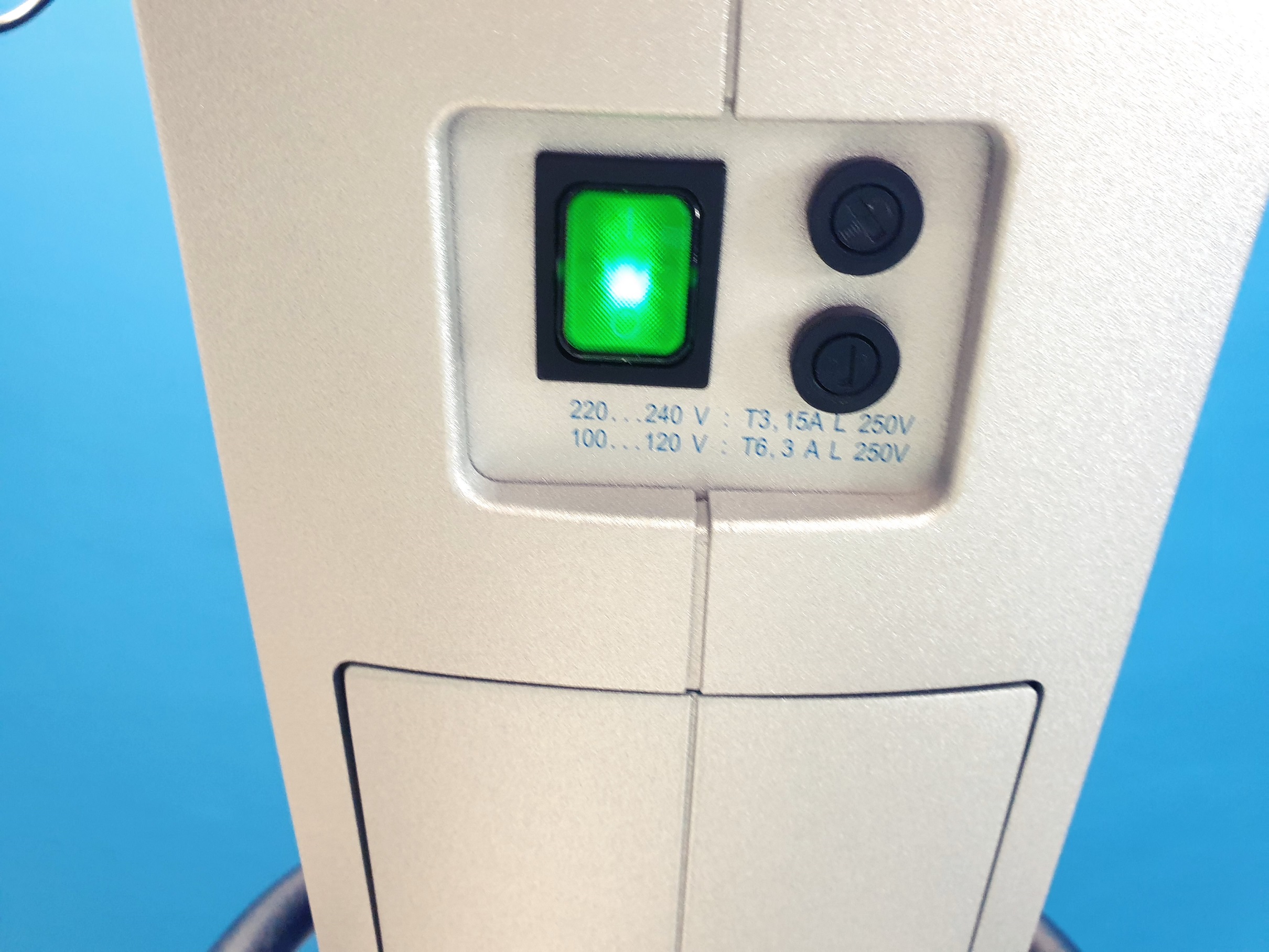 HAAG STREIT HS ALLEGRA 900 uaf FS2-21 Stativ Sony HD Bildübertragung // Medicap USB300 Bild dokumentation DOM 2016 // Behandlungsstuhl 623-102 // Fusspedal thumbnail 22