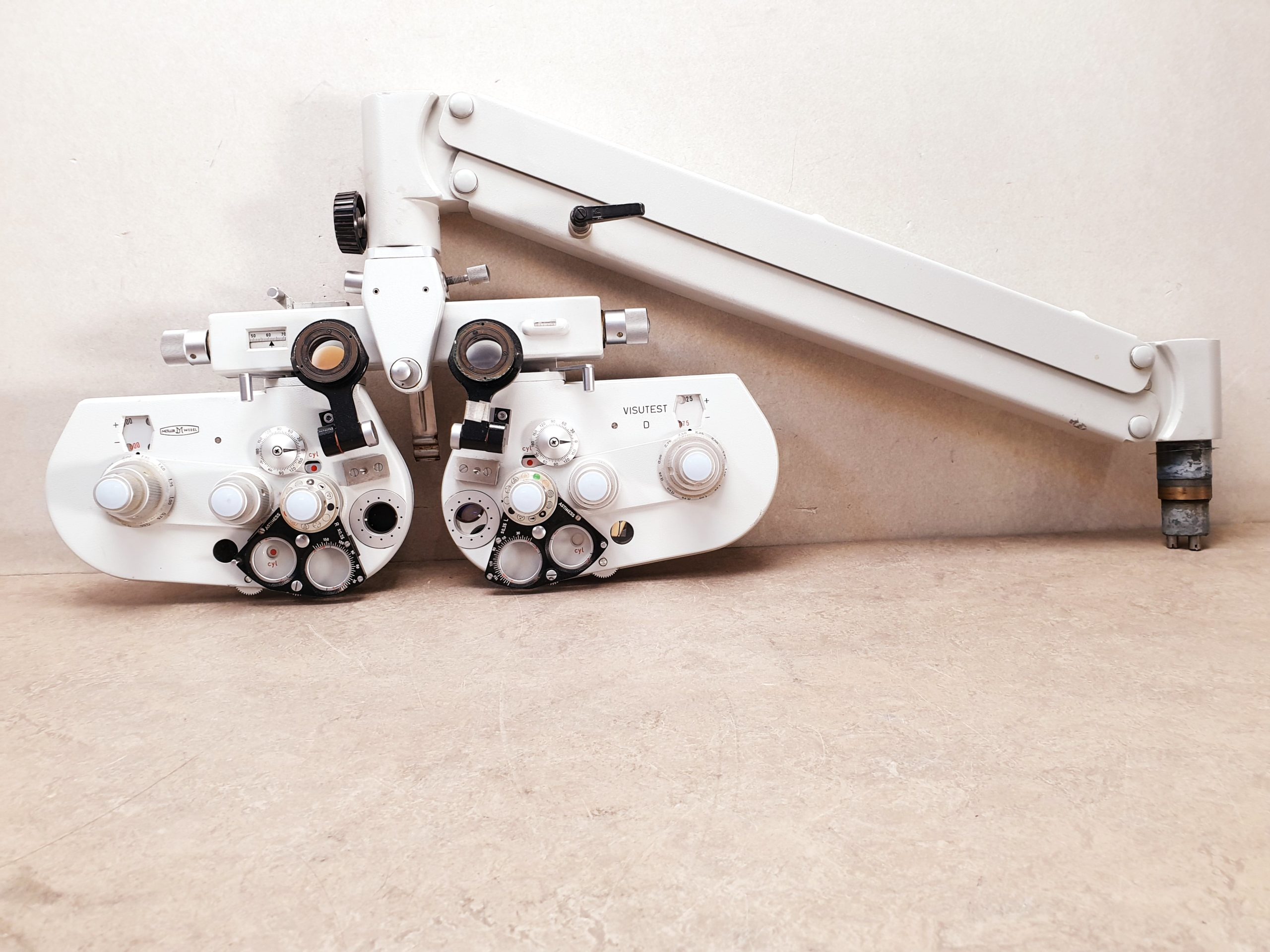 Möller Wedel Visutest D – mit Tragearm — image 1 of 7